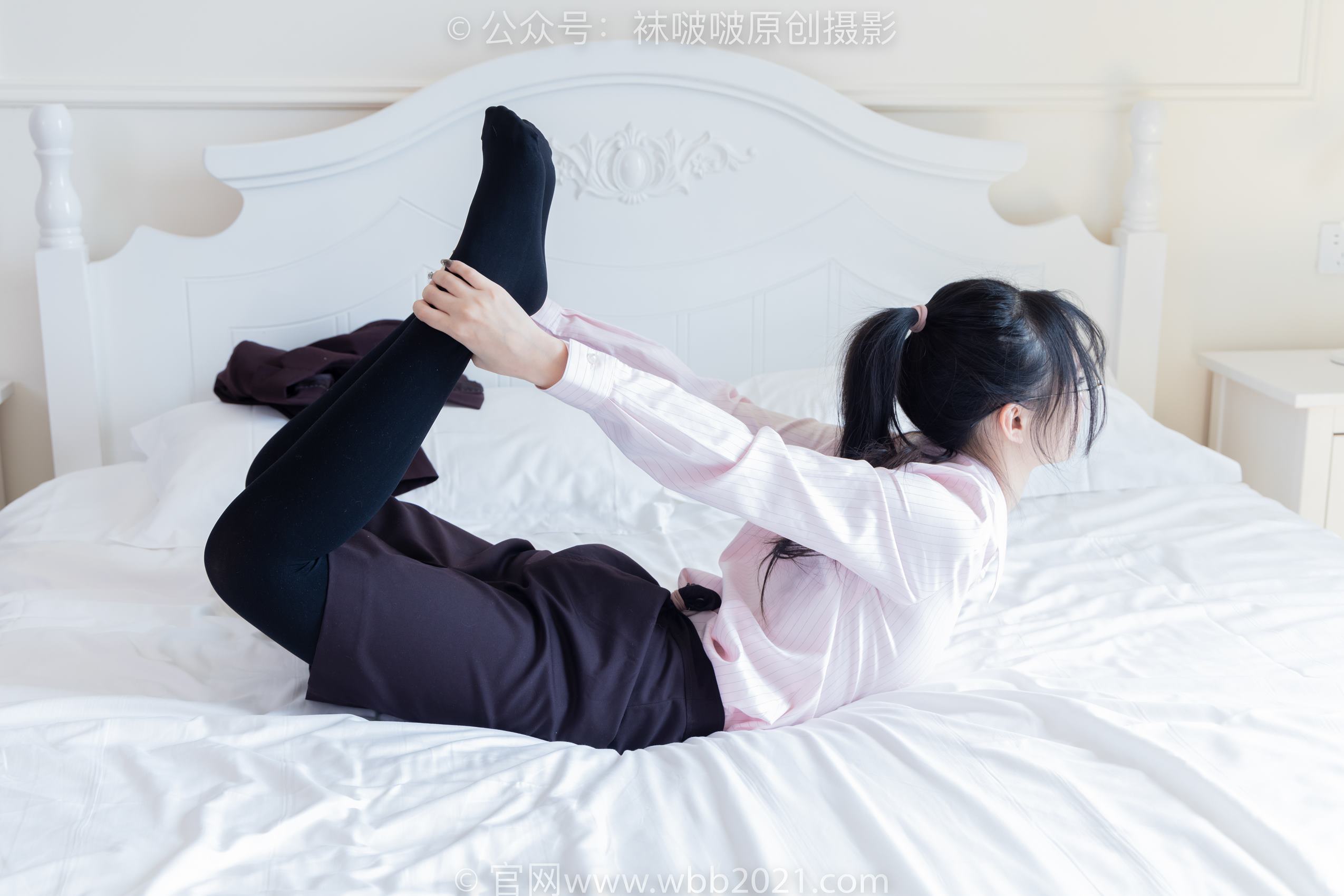 图片[166]-[BoBoSocks袜啵啵]NO.362 甜甜圈-两双皮鞋、厚肉丝、厚黑丝、ol制服[230P] – 速更版-美库
