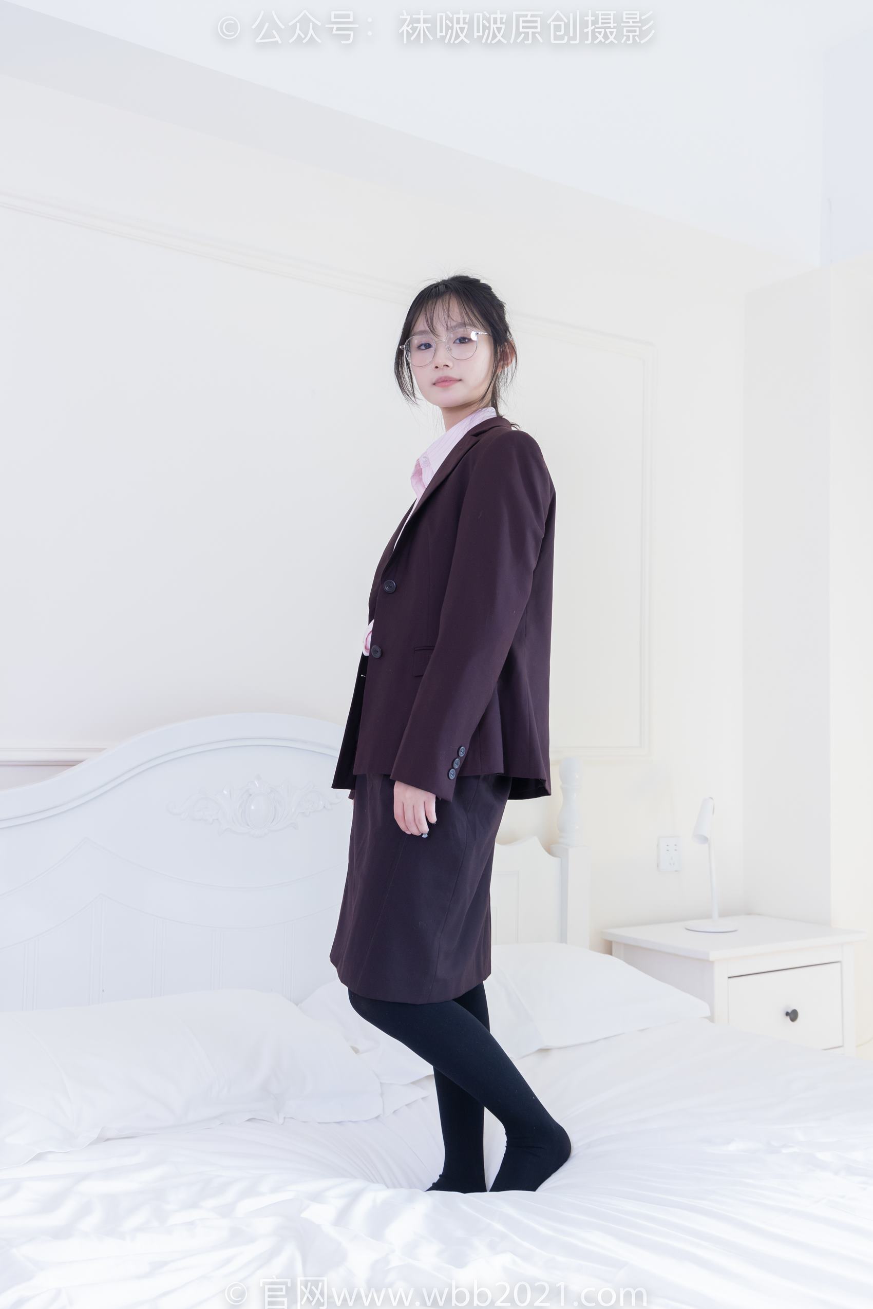 图片[192]-[BoBoSocks袜啵啵]NO.362 甜甜圈-两双皮鞋、厚肉丝、厚黑丝、ol制服[230P] – 速更版-美库