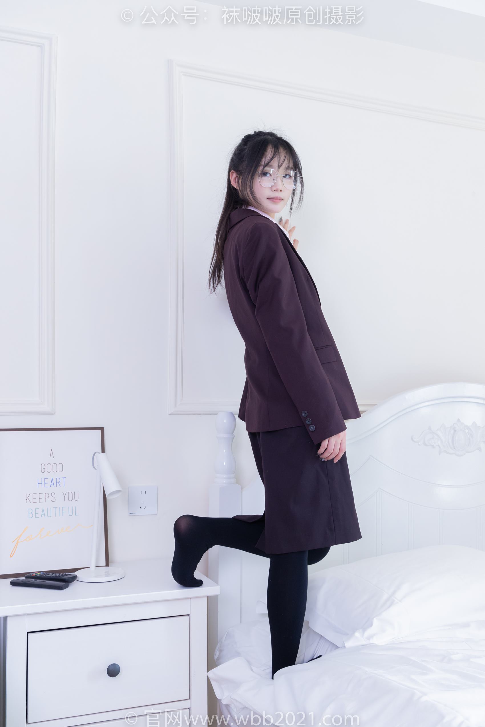 图片[196]-[BoBoSocks袜啵啵]NO.362 甜甜圈-两双皮鞋、厚肉丝、厚黑丝、ol制服[230P] – 速更版-美库