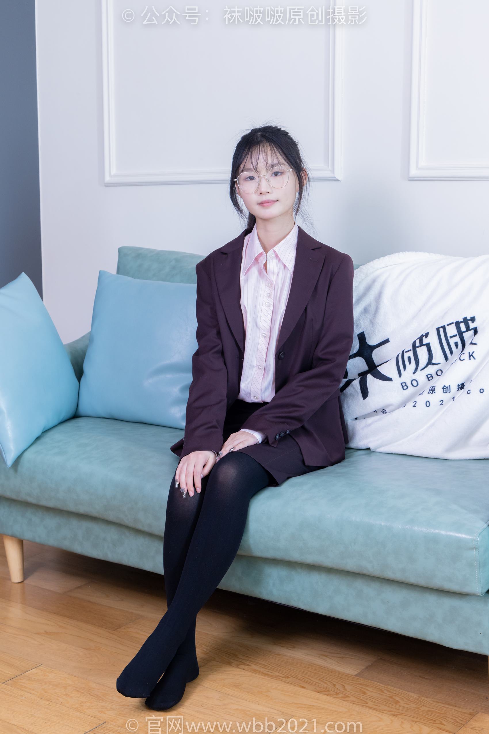 图片[204]-[BoBoSocks袜啵啵]NO.362 甜甜圈-两双皮鞋、厚肉丝、厚黑丝、ol制服[230P] – 速更版-美库