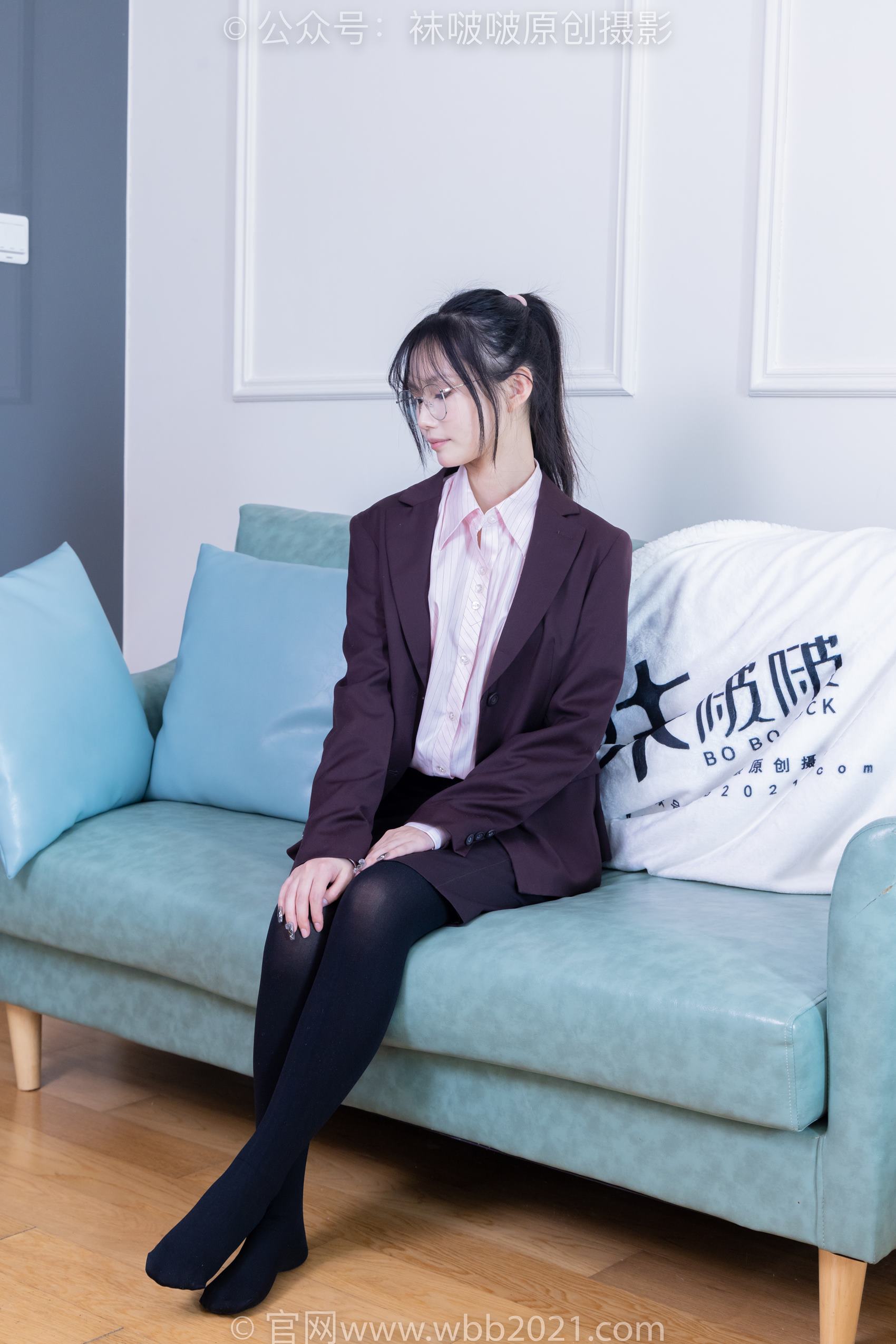 图片[205]-[BoBoSocks袜啵啵]NO.362 甜甜圈-两双皮鞋、厚肉丝、厚黑丝、ol制服[230P] – 速更版-美库