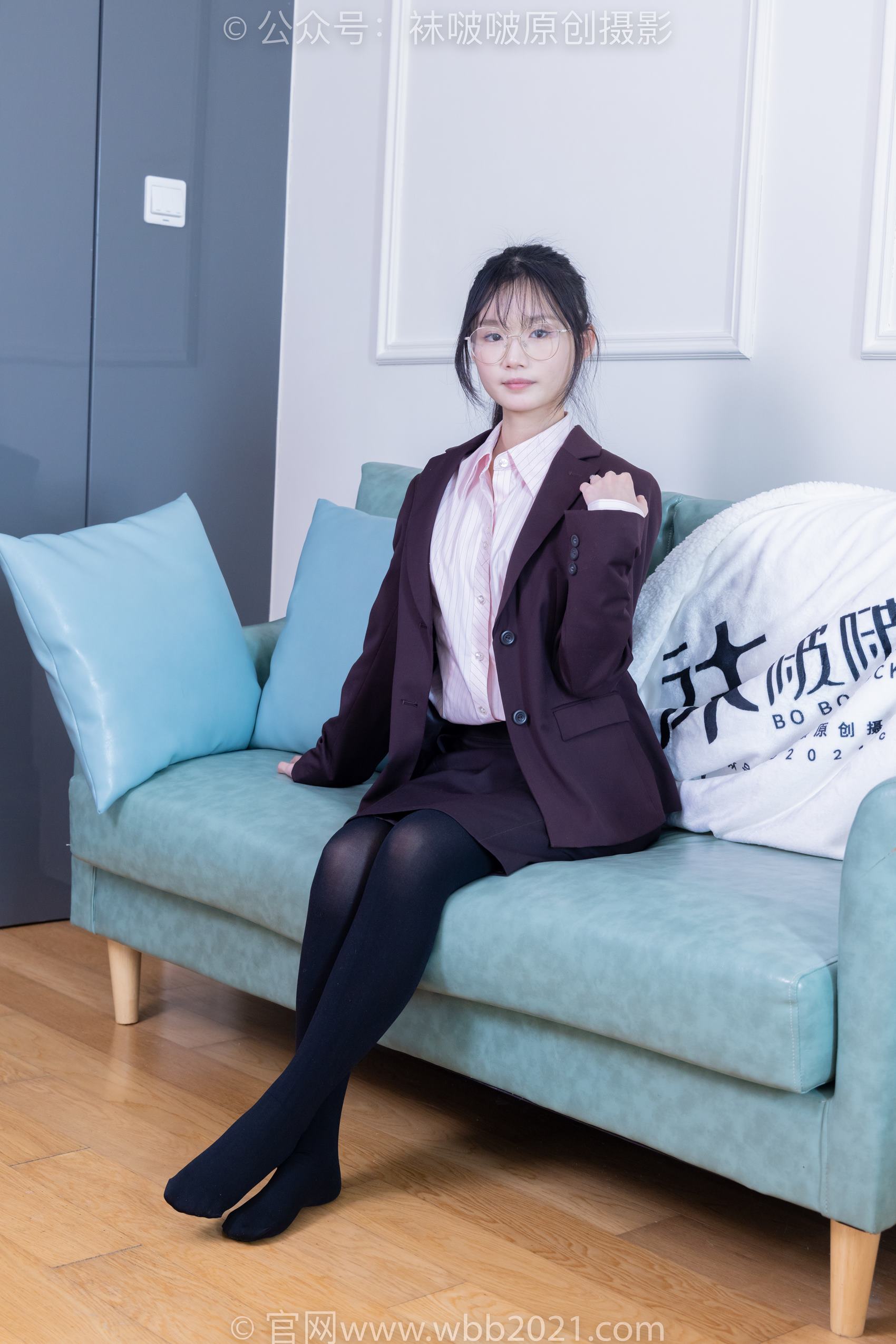 图片[207]-[BoBoSocks袜啵啵]NO.362 甜甜圈-两双皮鞋、厚肉丝、厚黑丝、ol制服[230P] – 速更版-美库