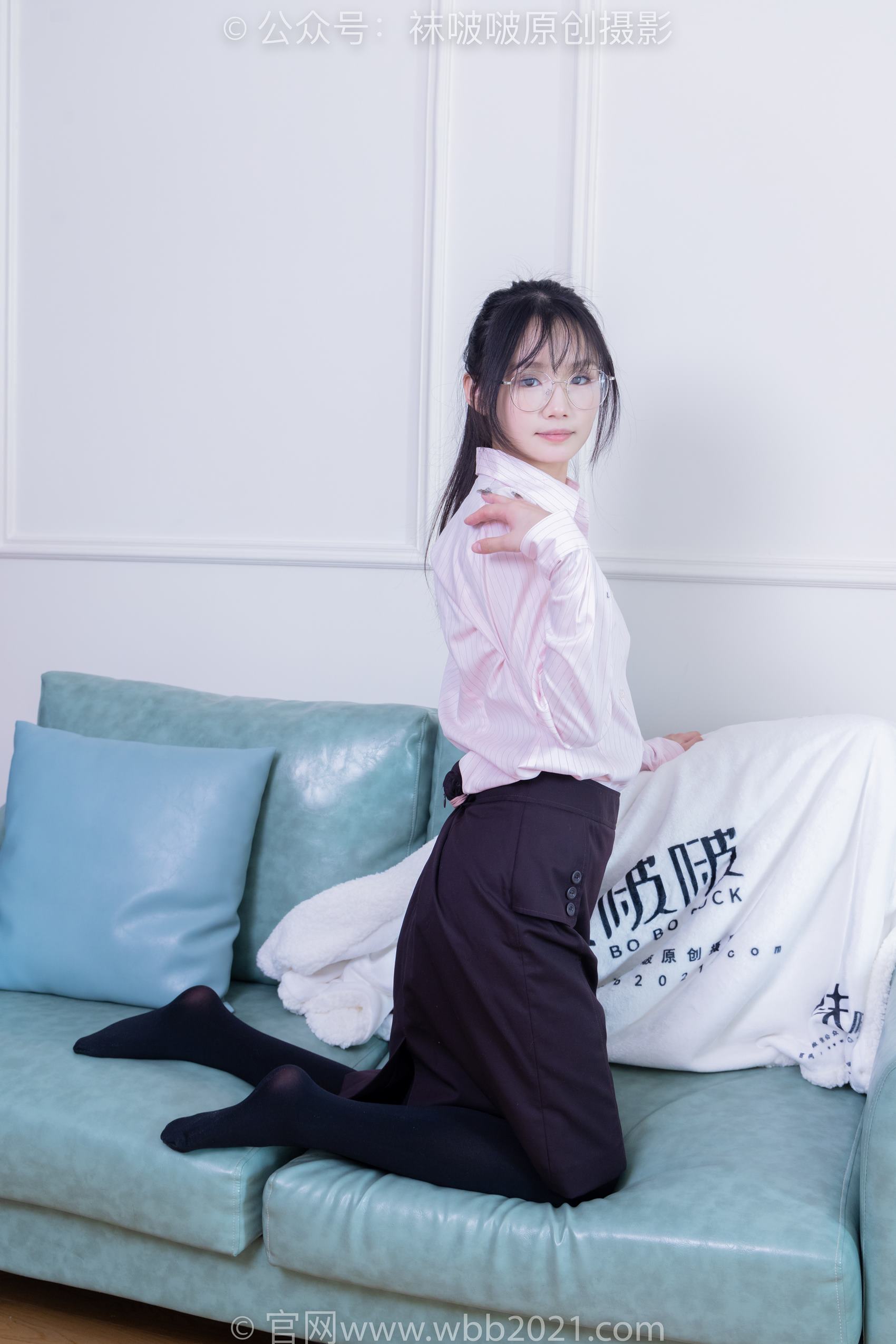 图片[217]-[BoBoSocks袜啵啵]NO.362 甜甜圈-两双皮鞋、厚肉丝、厚黑丝、ol制服[230P] – 速更版-美库