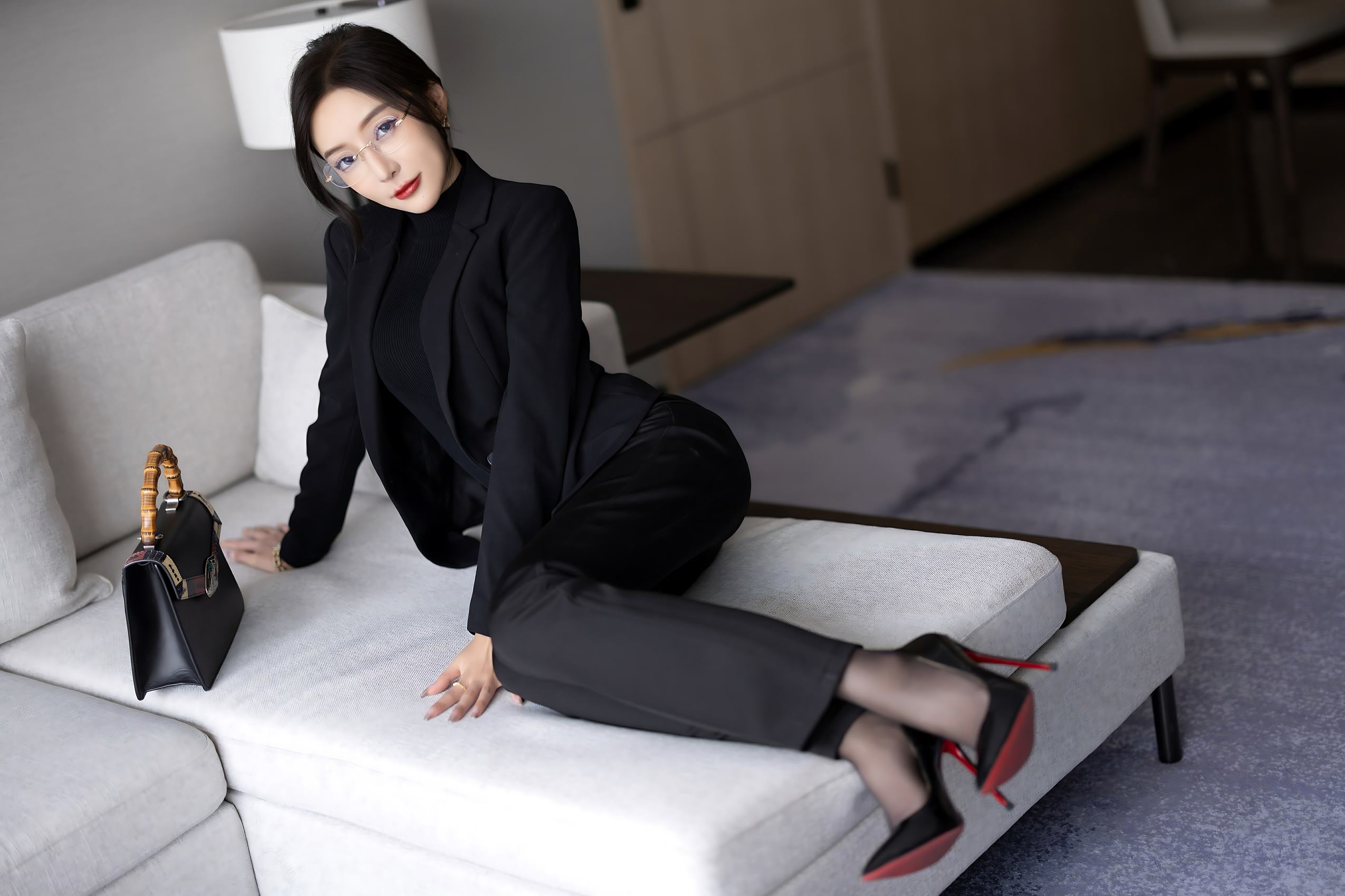 图片[18]-秀人模特@王馨瑶Yanni – 黑色西装加西裤高启兰 [61P] – 速更版-美库