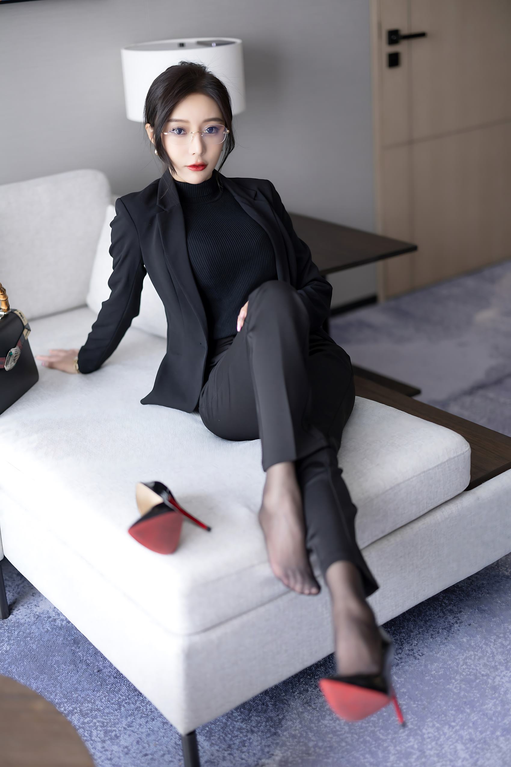 图片[21]-秀人模特@王馨瑶Yanni – 黑色西装加西裤高启兰 [61P] – 速更版-美库