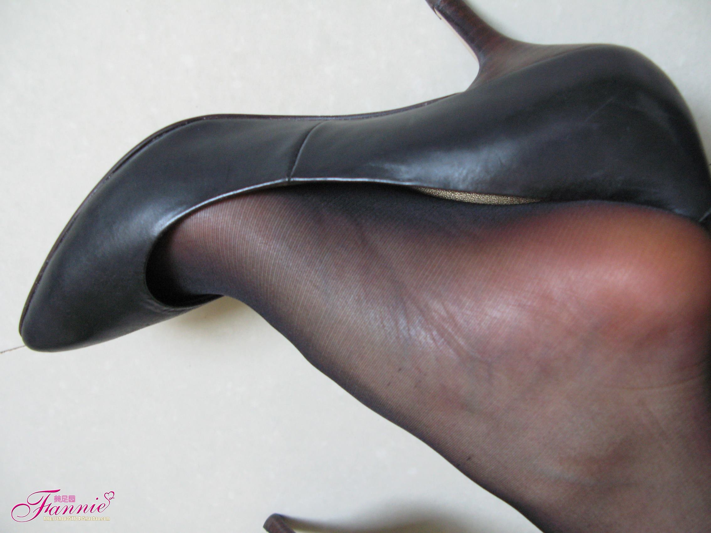 图片[37]-Fannie芬妮每足园 No.463 五月的丝恋 黑丝船袜[116P] – 速更版-美库