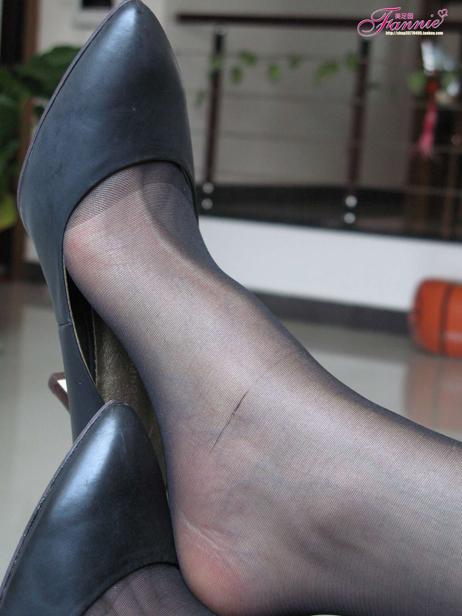 图片[70]-Fannie芬妮每足园 No.463 五月的丝恋 黑丝船袜[116P] – 速更版-美库