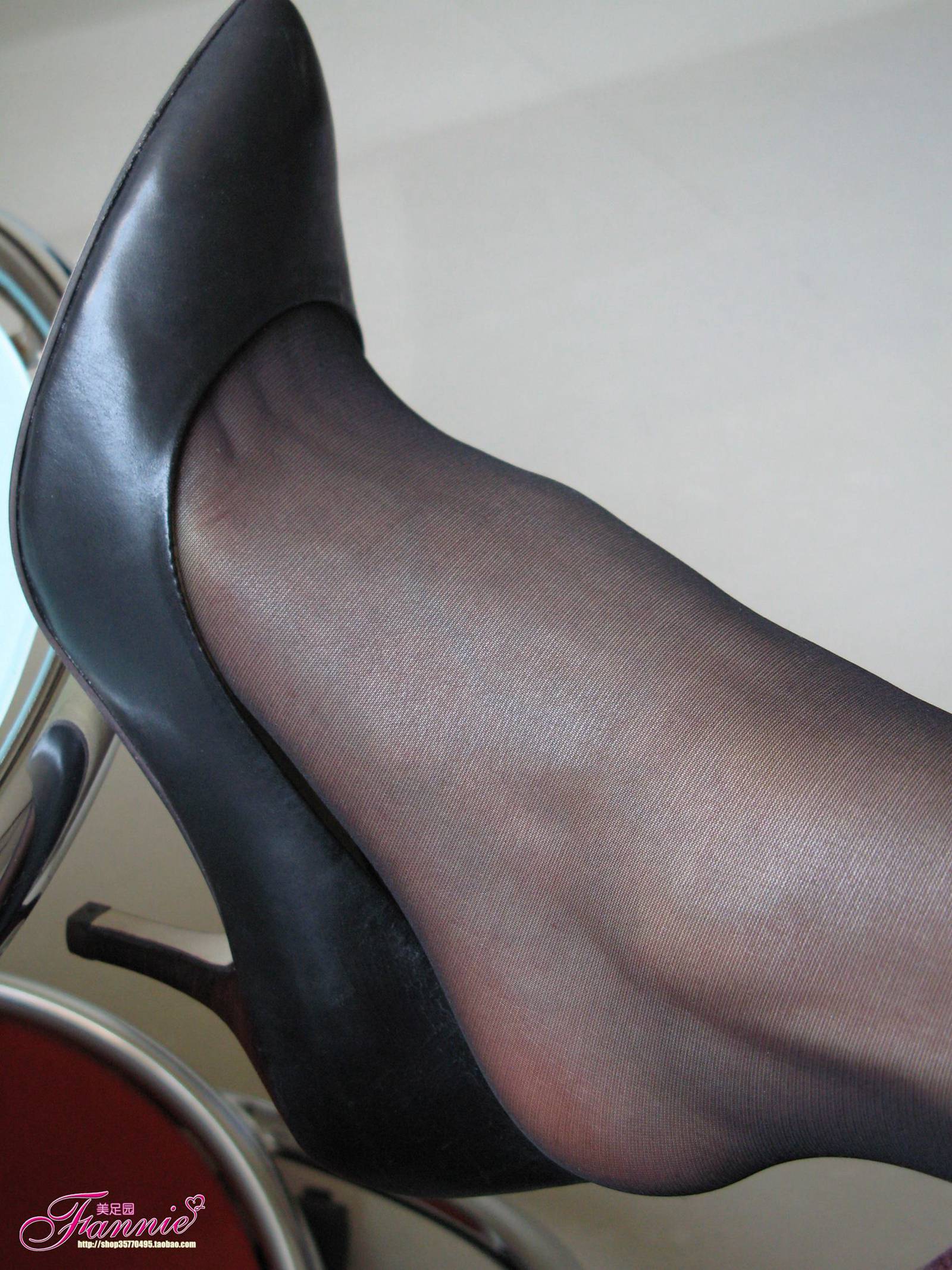 图片[88]-Fannie芬妮每足园 No.463 五月的丝恋 黑丝船袜[116P] – 速更版-美库