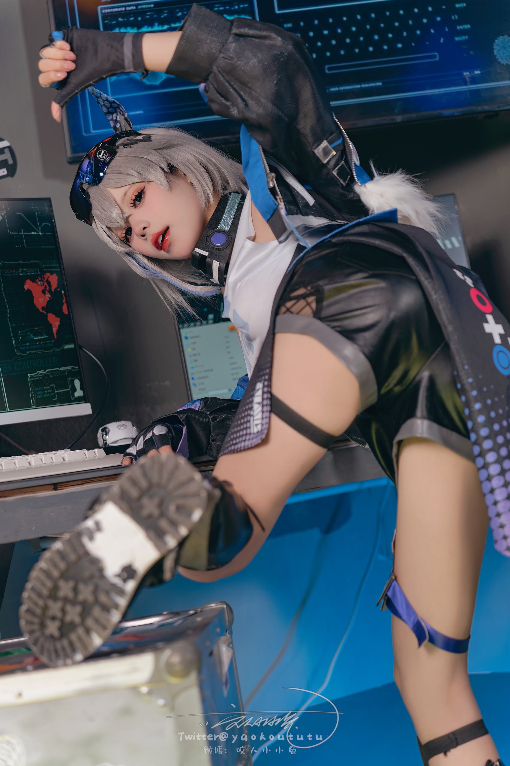 图片[17]-网紅博主@咬一口兔娘(黏黏团子兔) 1月作品『崩铁·银狼』 Gentleman[41P] – 速更版-美库