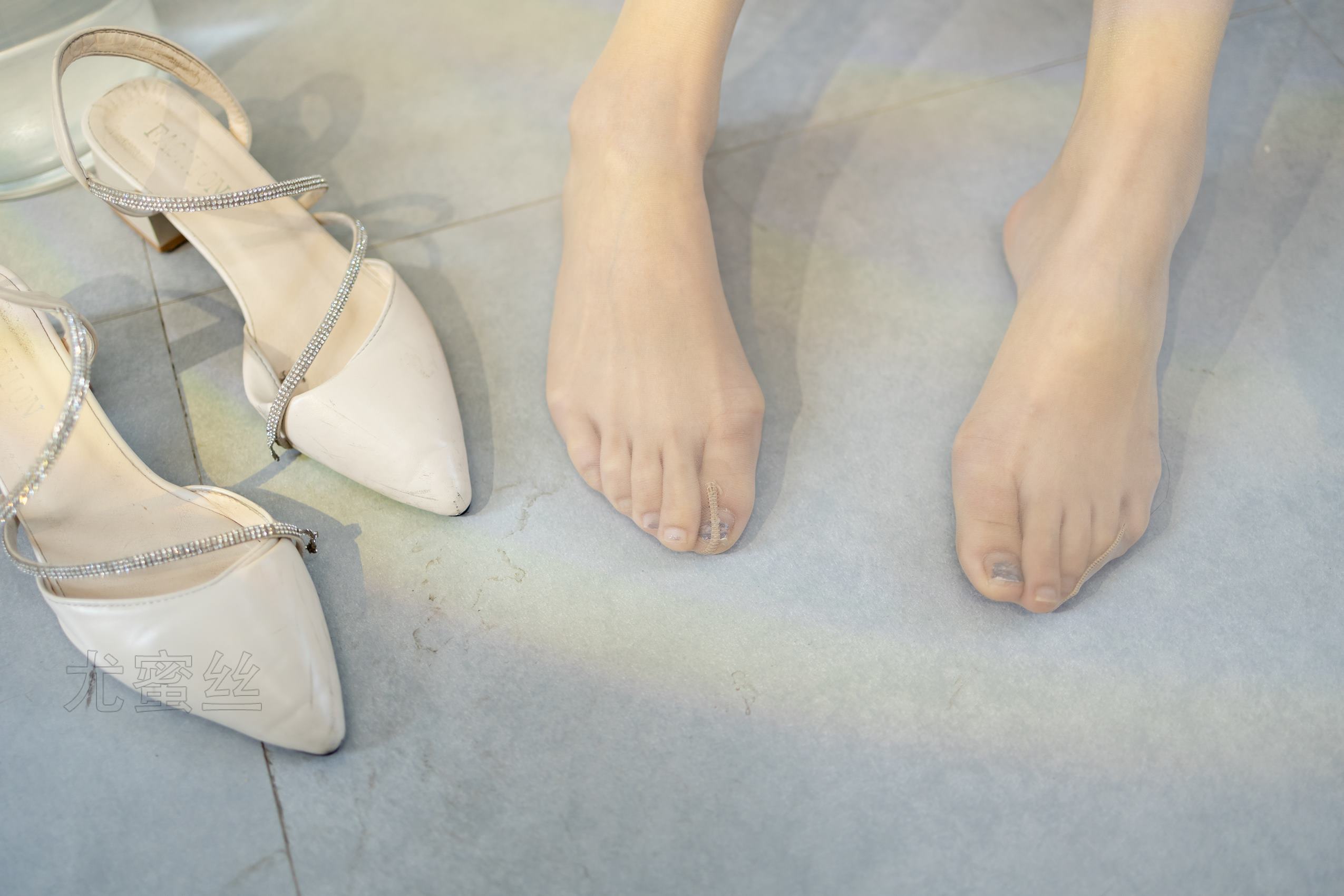 图片[45]-尤蜜丝 NO.092 穿搭推广展示图集[88P] – 速更版-美库