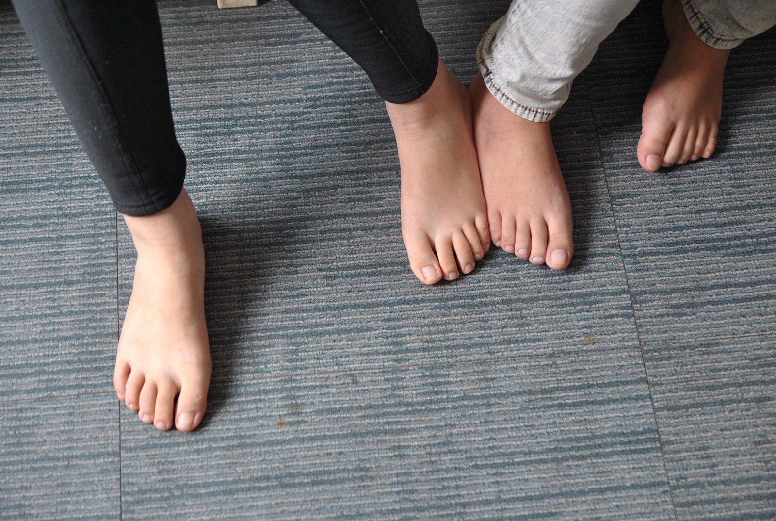 图片[22]-自由摄影 No.224 裸足 比脚 脚力 粉嫩 [98P] – 速更版-美库