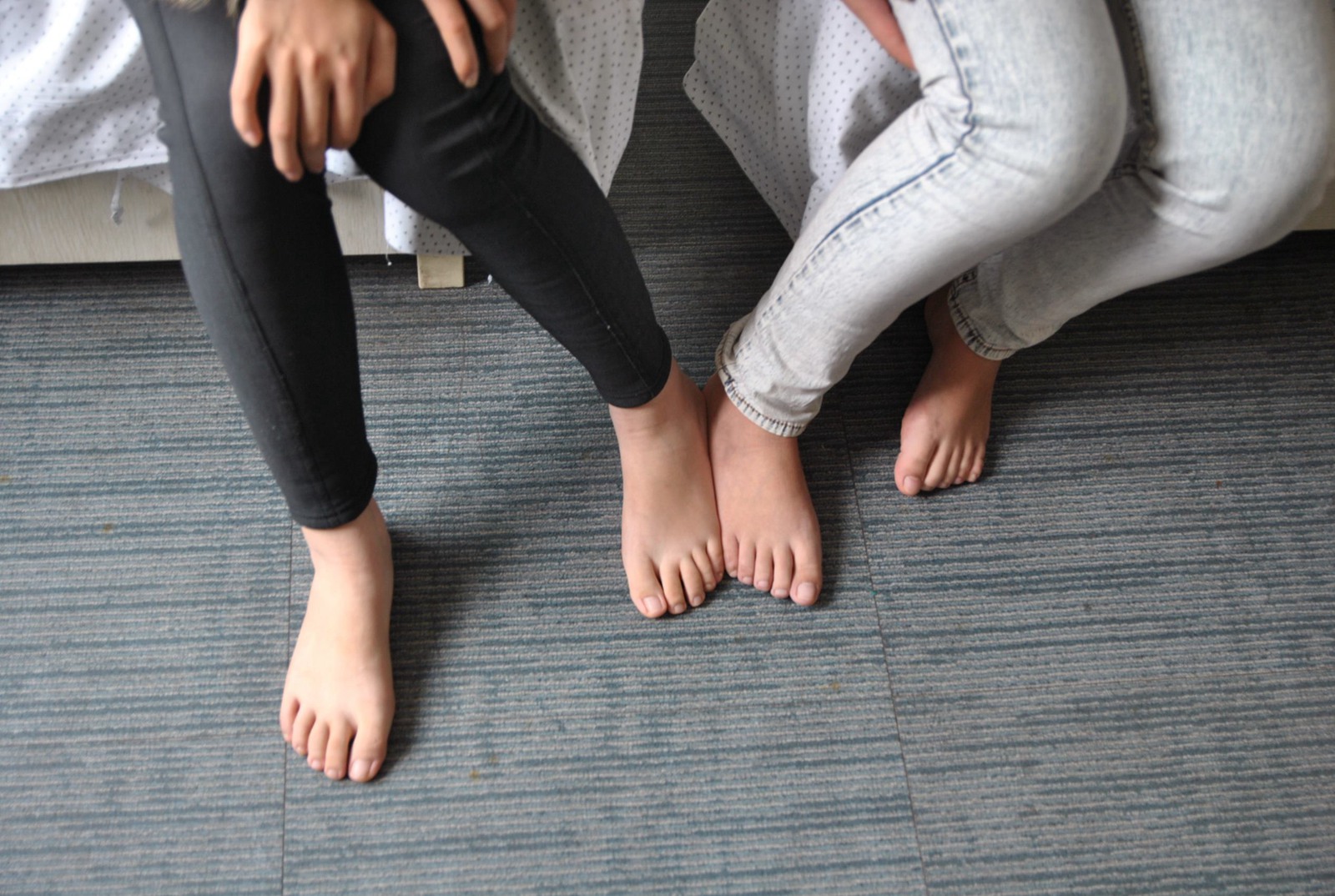 图片[23]-自由摄影 No.224 裸足 比脚 脚力 粉嫩 [98P] – 速更版-美库