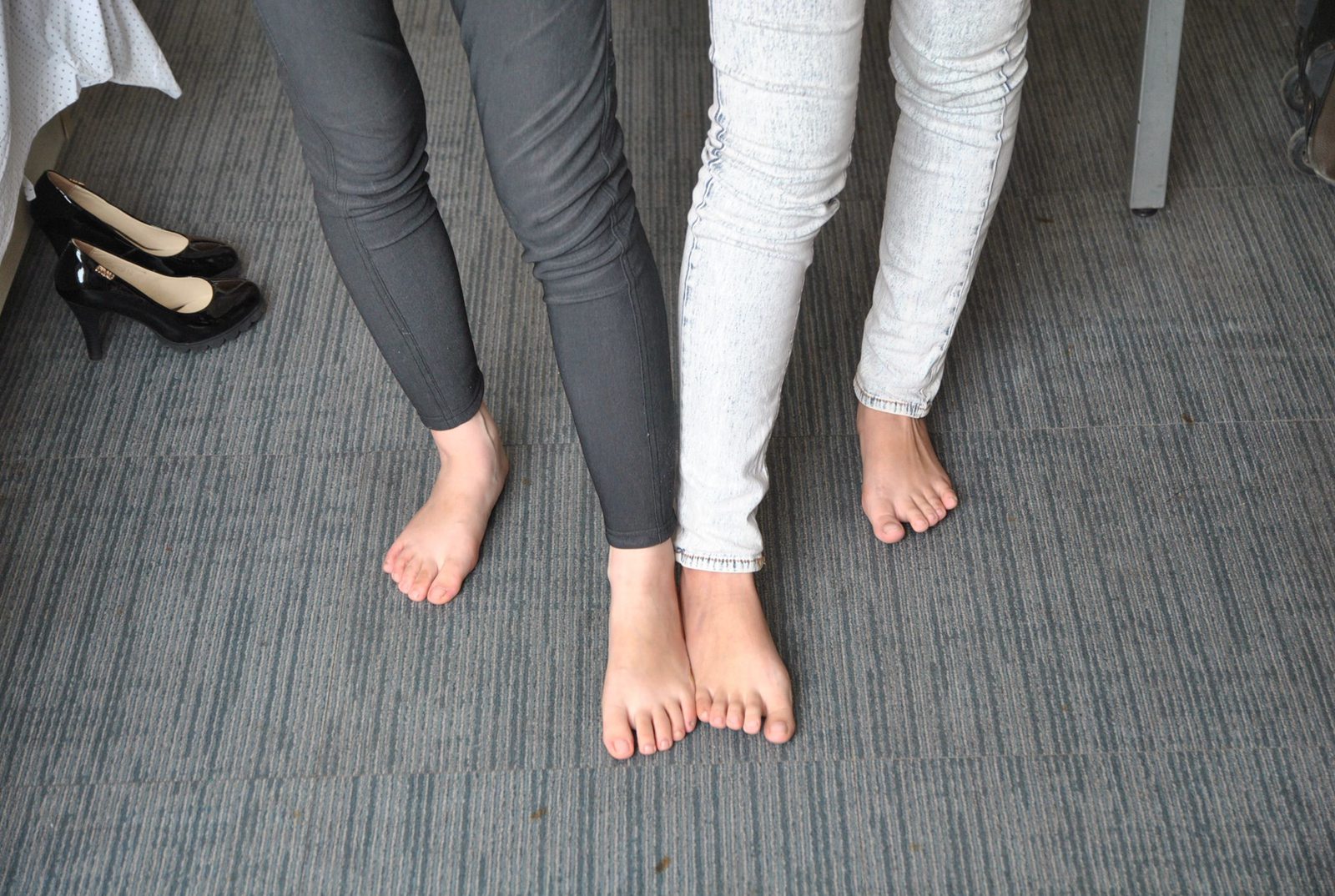 图片[50]-自由摄影 No.224 裸足 比脚 脚力 粉嫩 [98P] – 速更版-美库