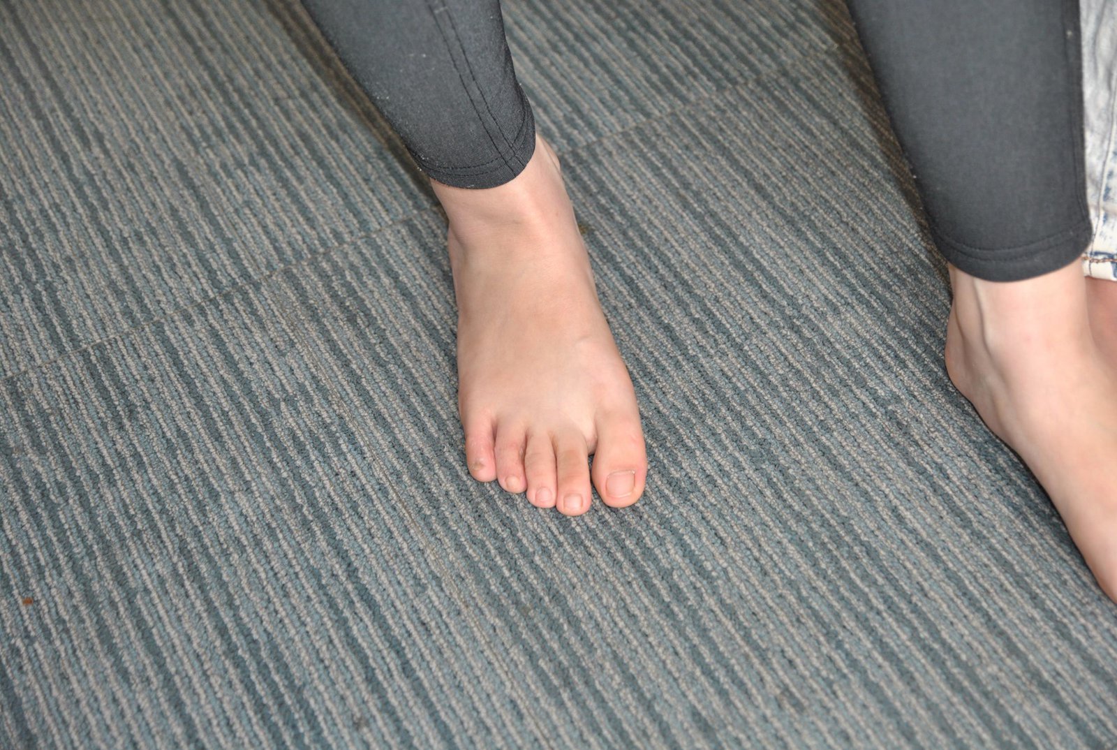 图片[54]-自由摄影 No.224 裸足 比脚 脚力 粉嫩 [98P] – 速更版-美库