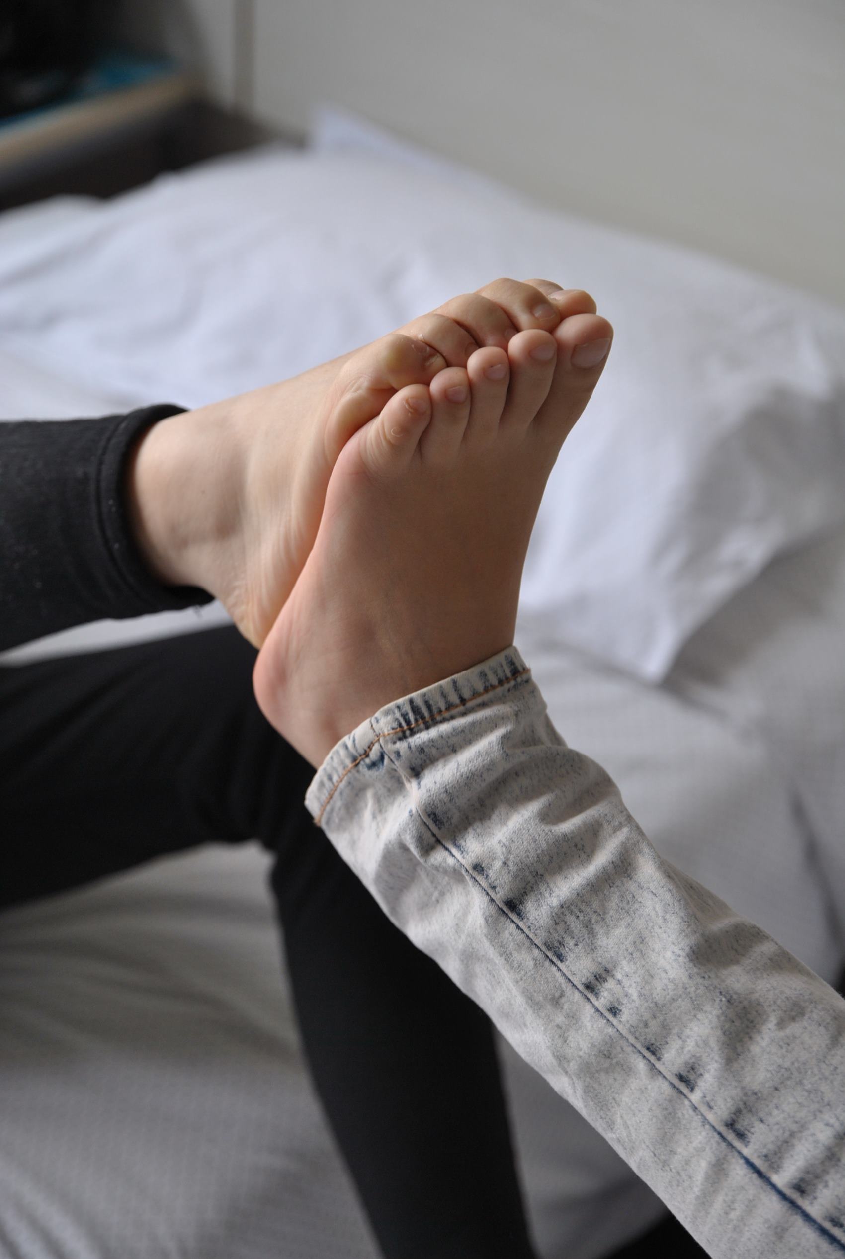 图片[85]-自由摄影 No.224 裸足 比脚 脚力 粉嫩 [98P] – 速更版-美库