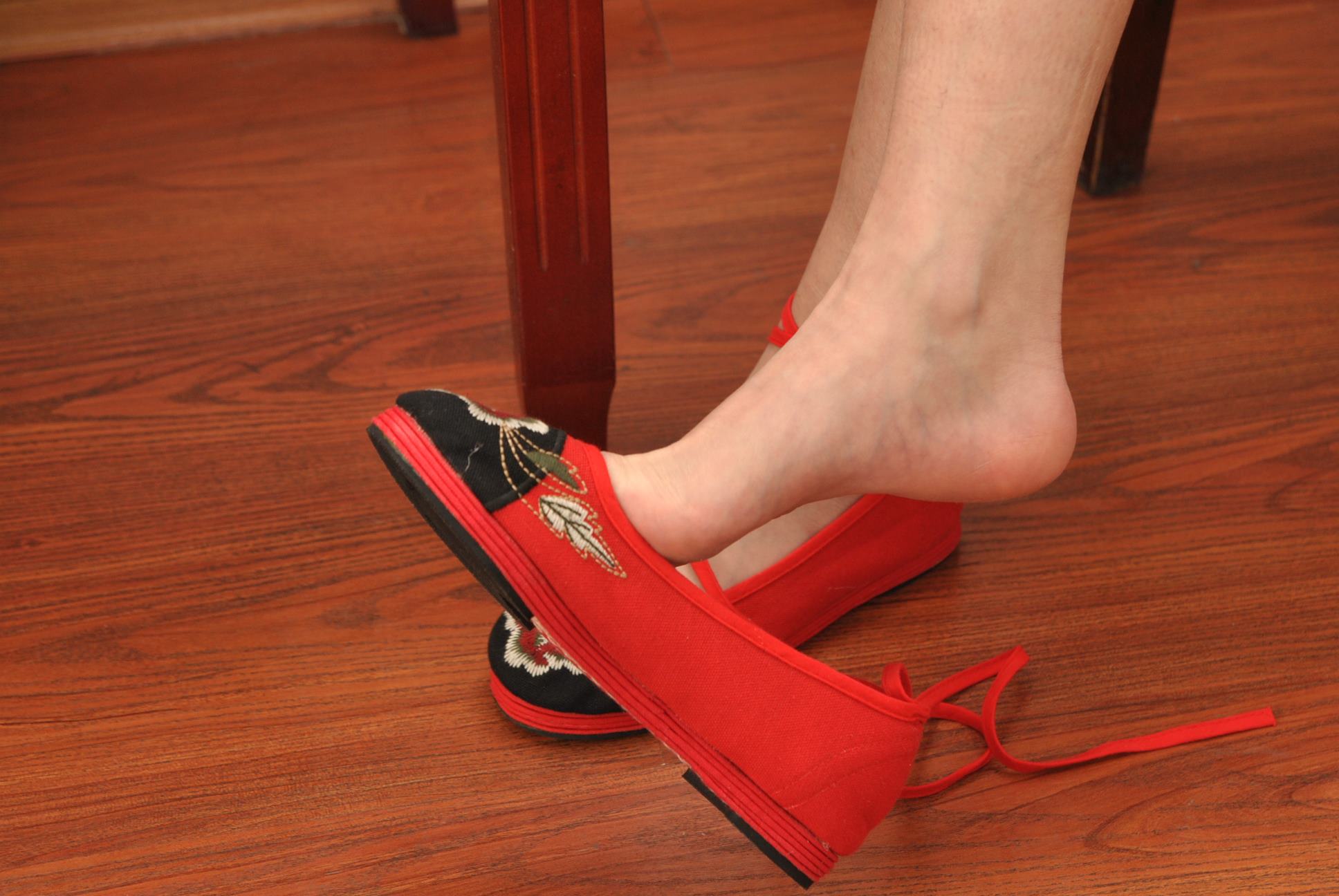 图片[11]-自由摄影 No.226 超有感觉的MM裸足秀 [60P] – 速更版-美库