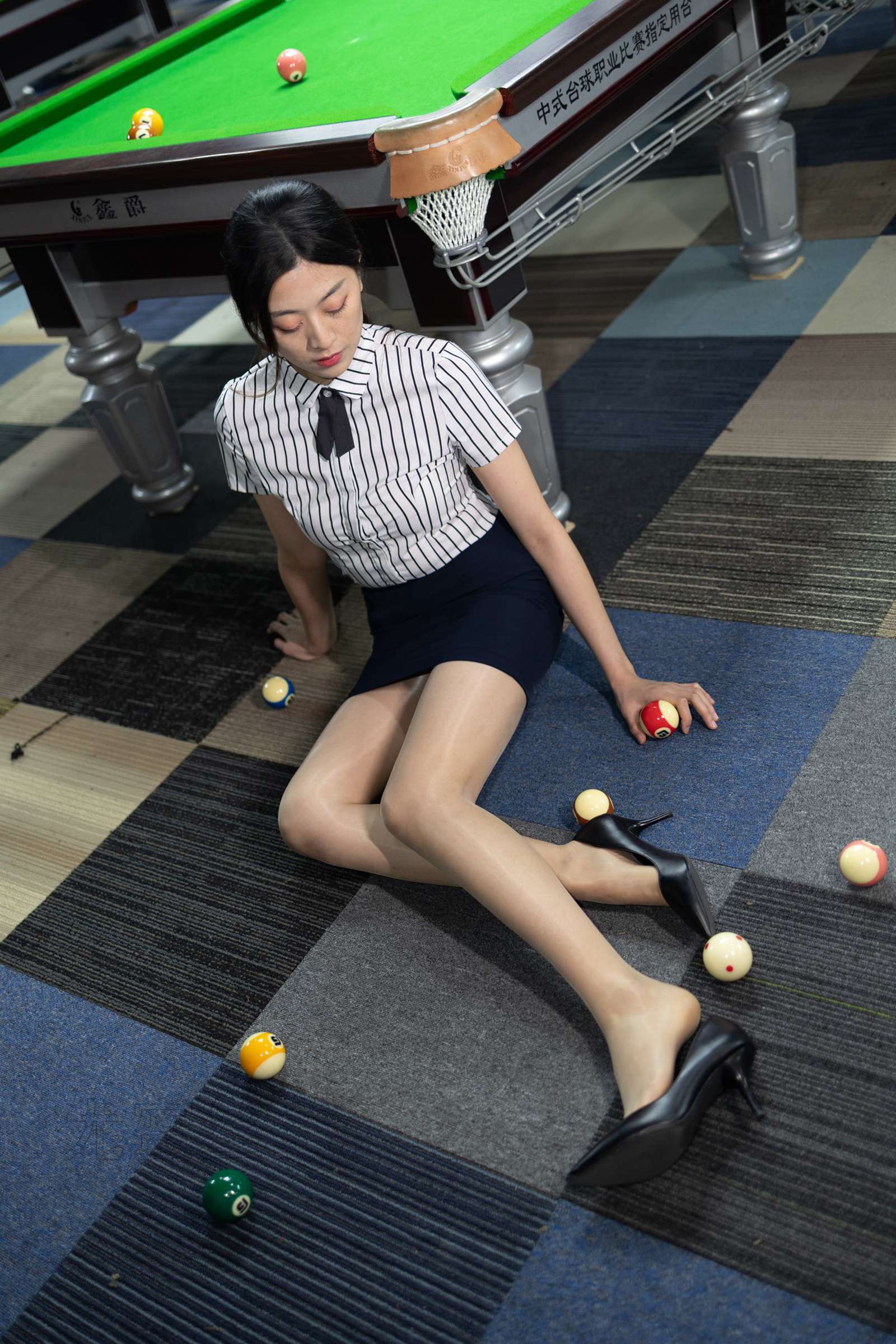 图片[70]-尤蜜丝 NO.095 穿搭推广展示图集[92P] – 速更版-美库