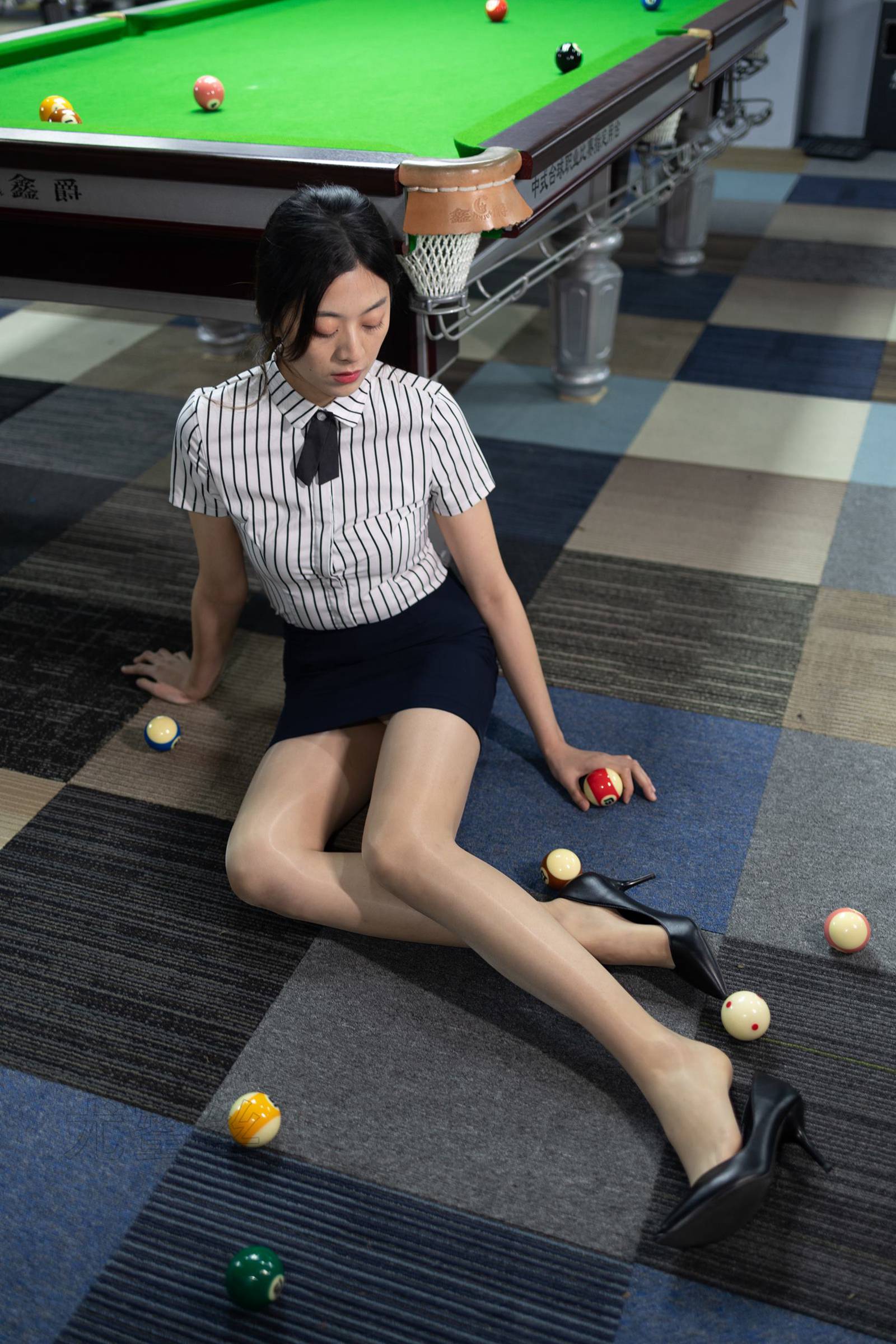 图片[71]-尤蜜丝 NO.095 穿搭推广展示图集[92P] – 速更版-美库