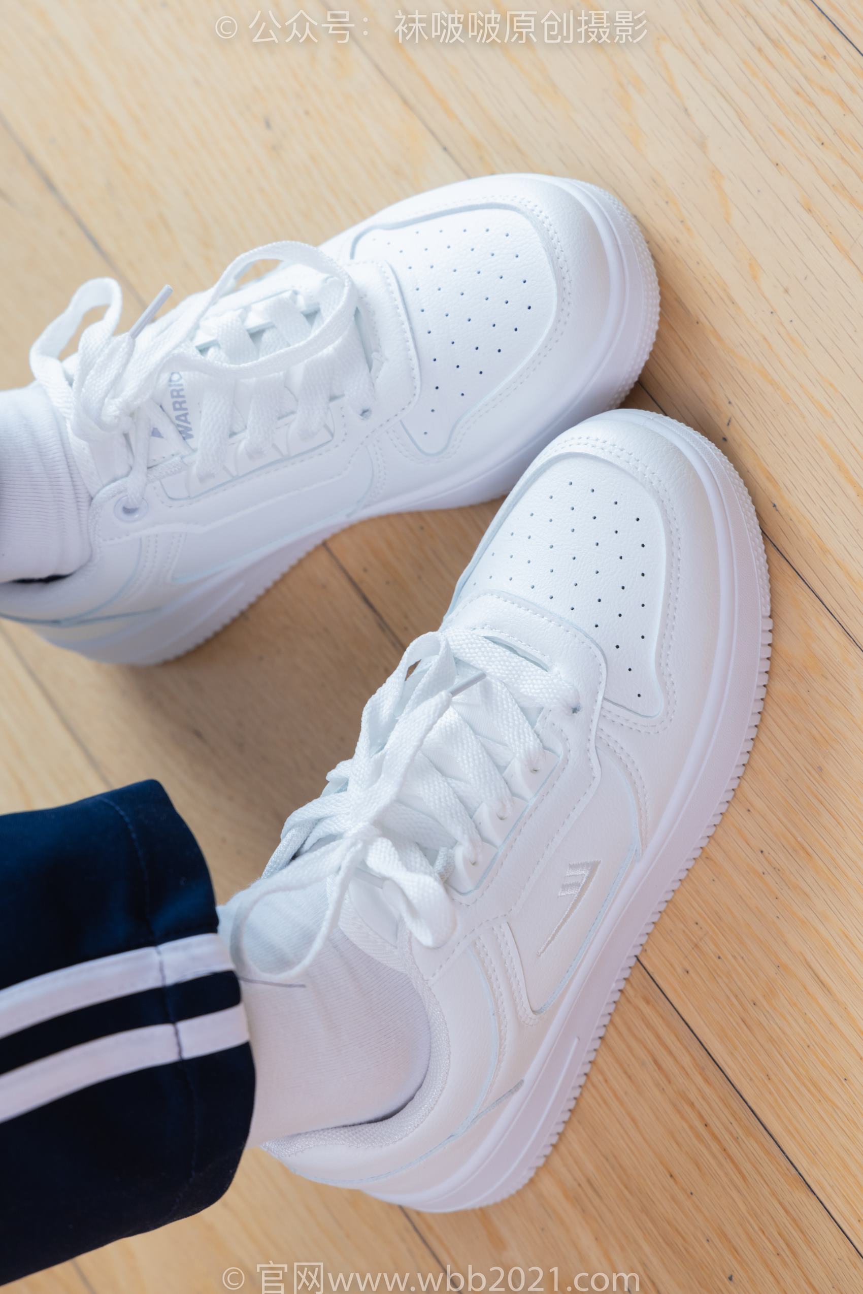 图片[12]-[BoBoSocks袜啵啵]NO.366 甜甜圈-三双板鞋、白棉袜、短白丝[150P] – 速更版-美库