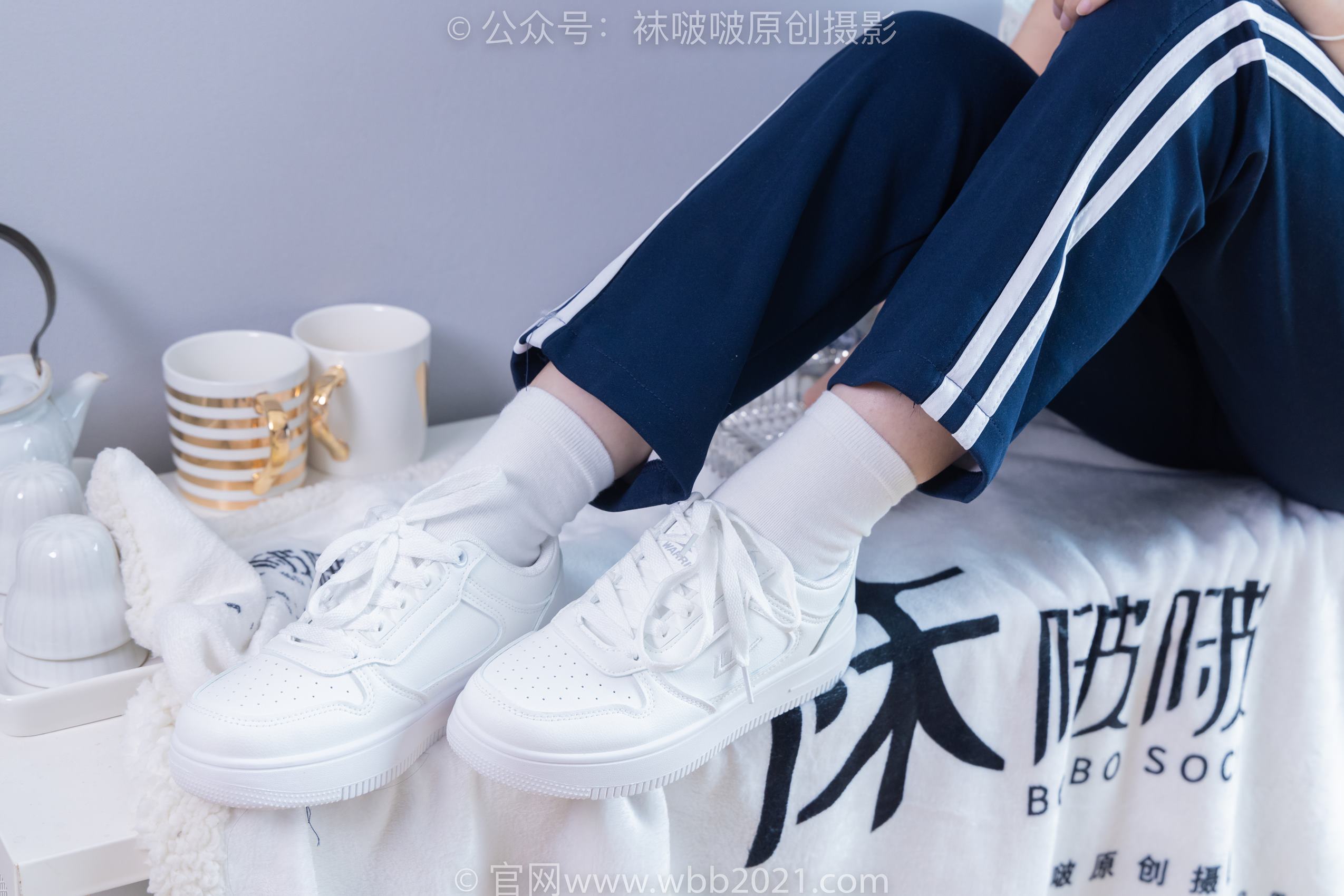 图片[19]-[BoBoSocks袜啵啵]NO.366 甜甜圈-三双板鞋、白棉袜、短白丝[150P] – 速更版-美库