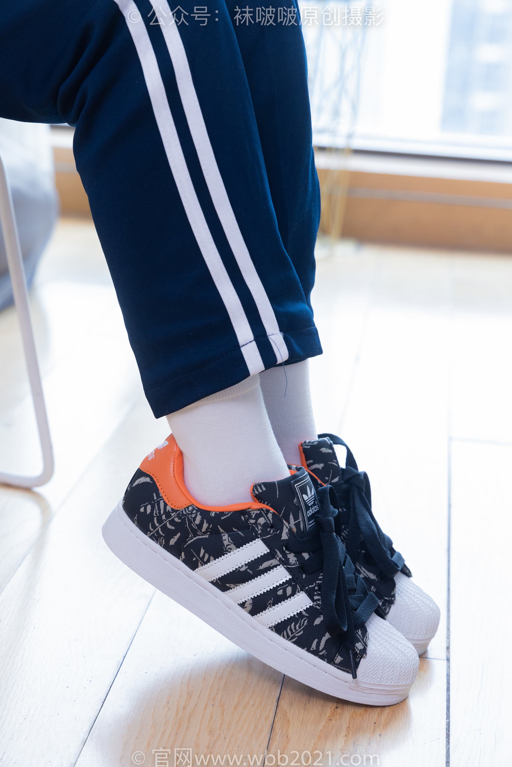 图片[27]-[BoBoSocks袜啵啵]NO.366 甜甜圈-三双板鞋、白棉袜、短白丝[150P] – 速更版-美库