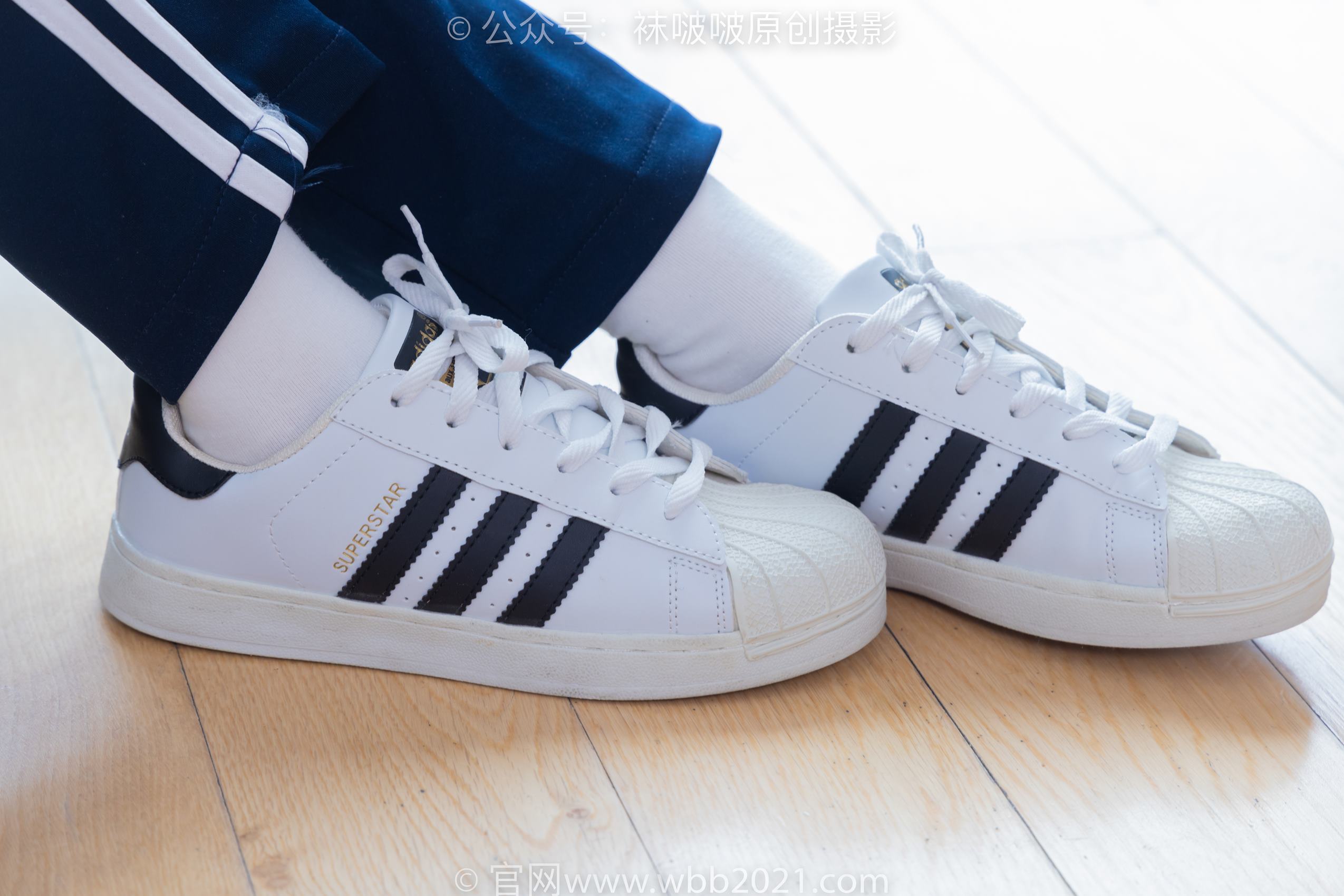 图片[40]-[BoBoSocks袜啵啵]NO.366 甜甜圈-三双板鞋、白棉袜、短白丝[150P] – 速更版-美库