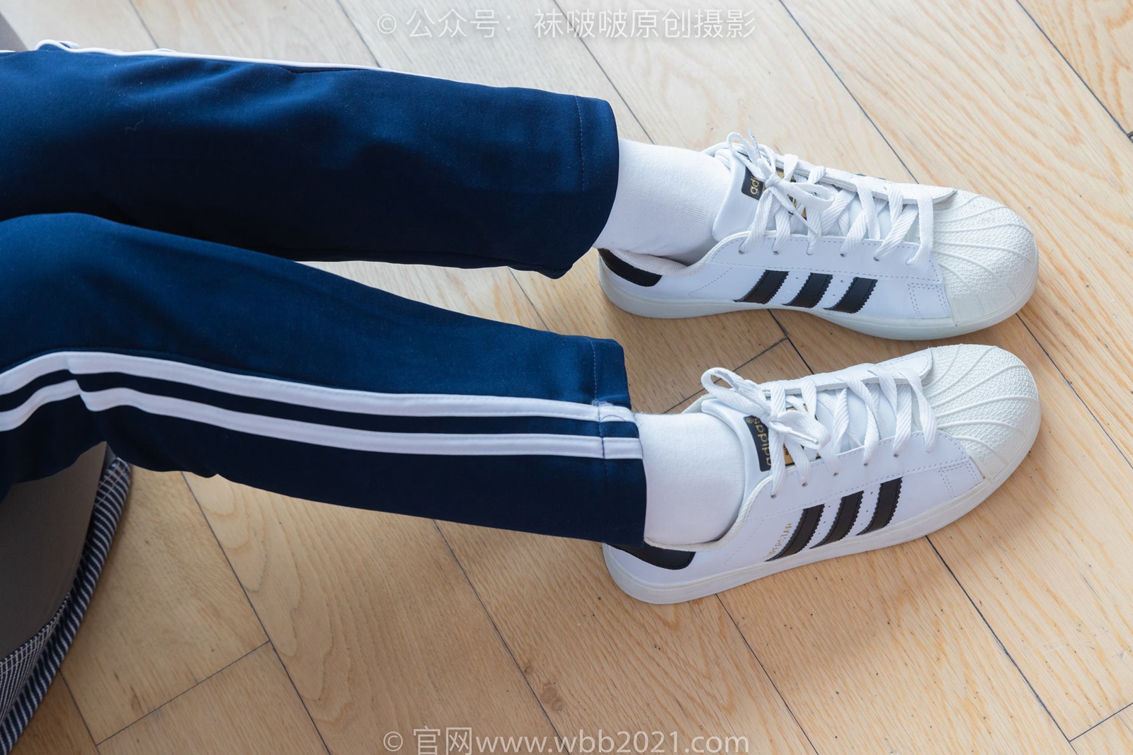 图片[42]-[BoBoSocks袜啵啵]NO.366 甜甜圈-三双板鞋、白棉袜、短白丝[150P] – 速更版-美库