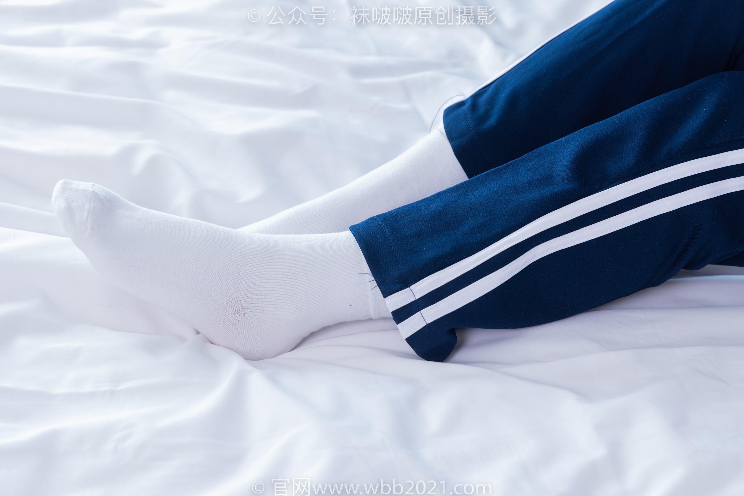 图片[51]-[BoBoSocks袜啵啵]NO.366 甜甜圈-三双板鞋、白棉袜、短白丝[150P] – 速更版-美库