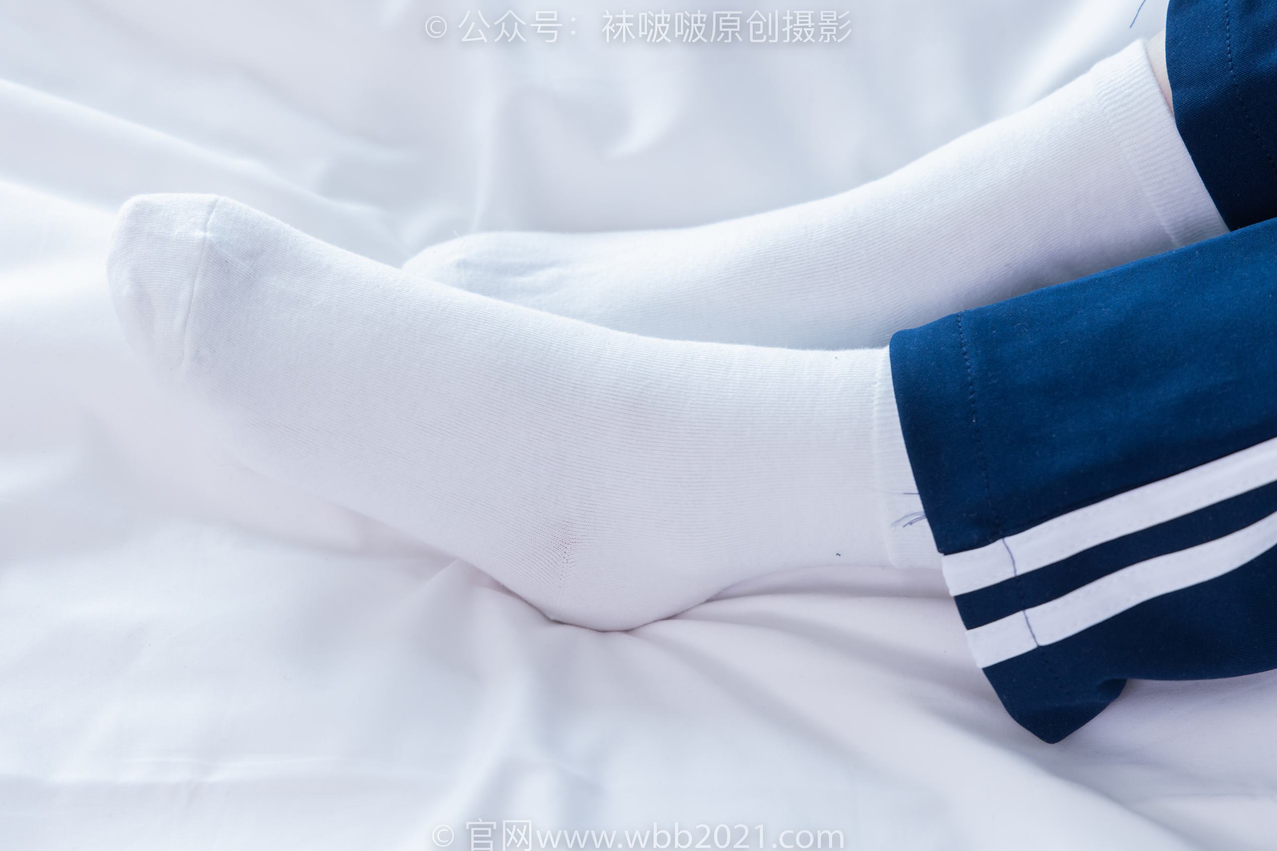 图片[52]-[BoBoSocks袜啵啵]NO.366 甜甜圈-三双板鞋、白棉袜、短白丝[150P] – 速更版-美库