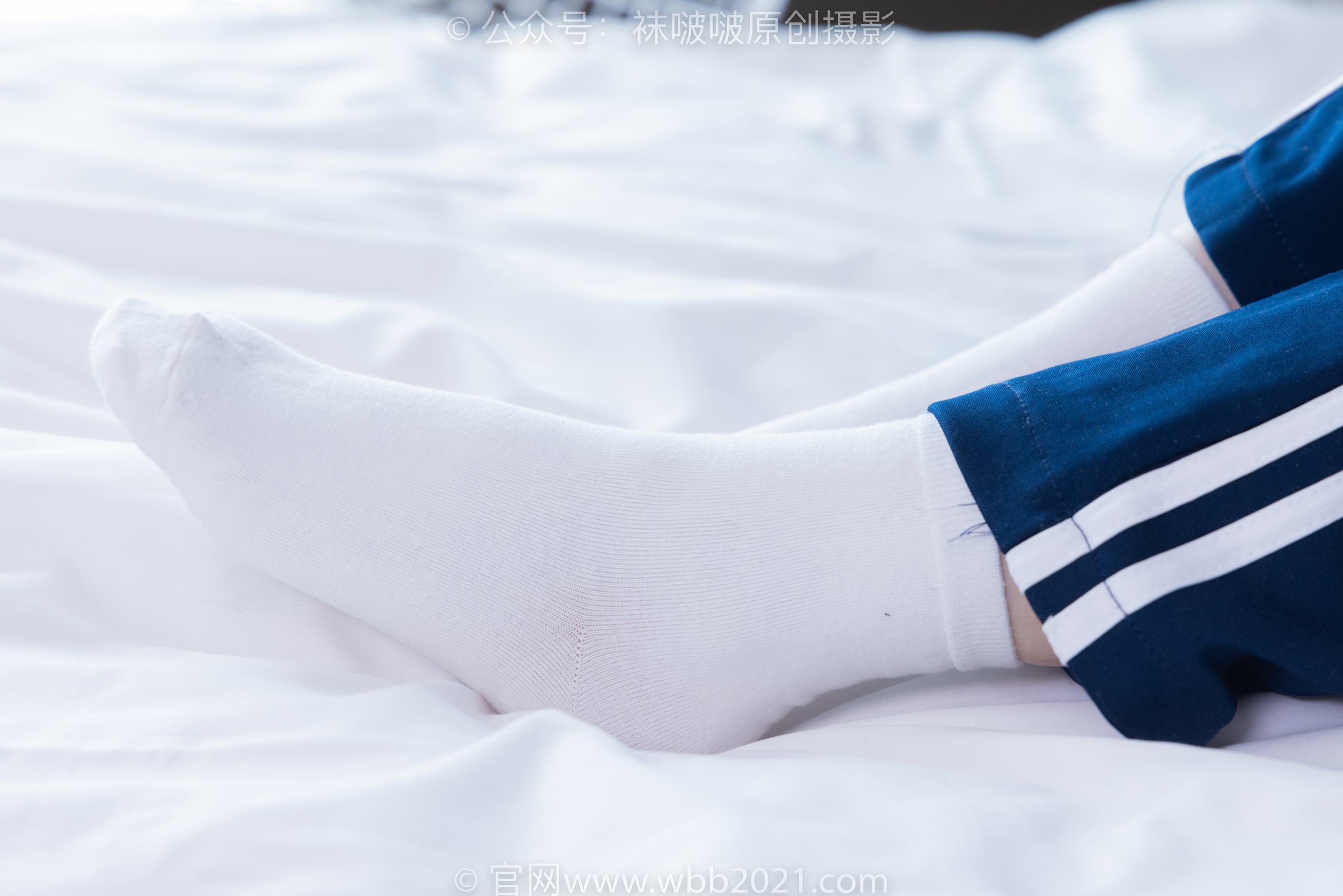 图片[53]-[BoBoSocks袜啵啵]NO.366 甜甜圈-三双板鞋、白棉袜、短白丝[150P] – 速更版-美库