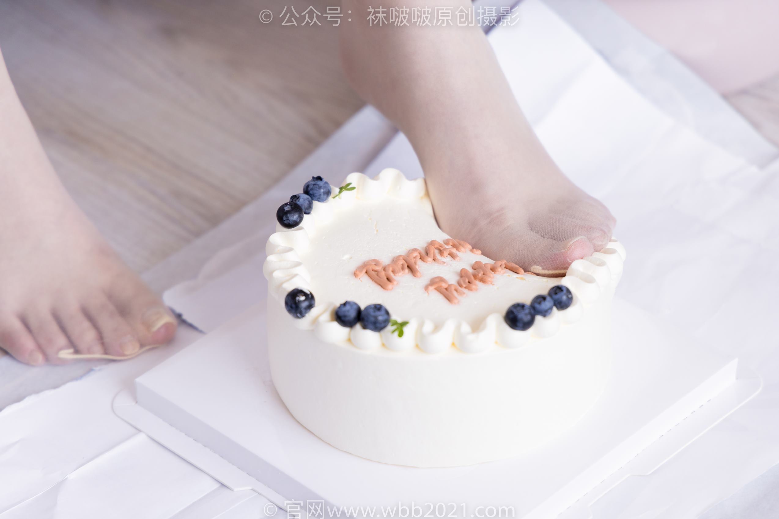 图片[87]-[BoBoSocks袜啵啵]NO.367 小甜豆-高跟鞋、油亮白丝、丝袜踩奶油蛋糕[145P] – 速更版-美库