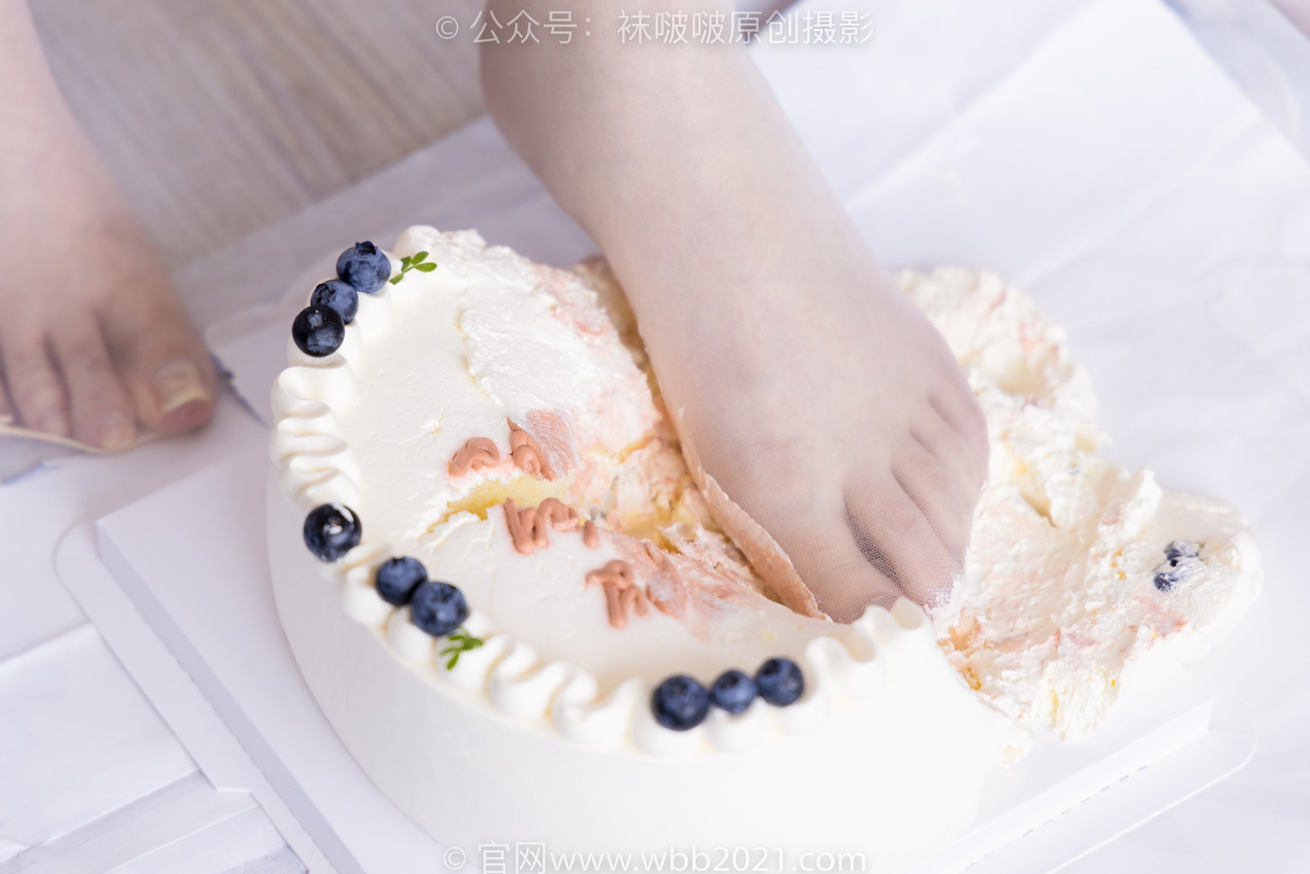 图片[89]-[BoBoSocks袜啵啵]NO.367 小甜豆-高跟鞋、油亮白丝、丝袜踩奶油蛋糕[145P] – 速更版-美库