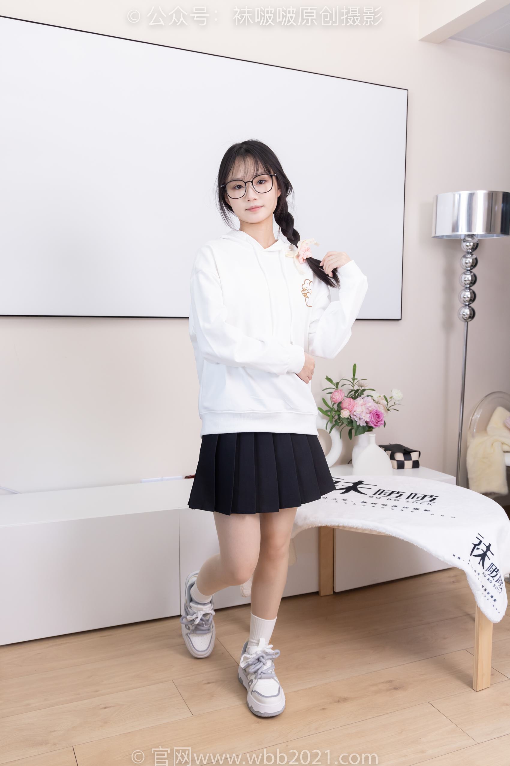 图片[13]-[BoBoSocks袜啵啵]NO.368 甜甜圈-运动鞋、白棉袜、油亮肉丝[160P] – 速更版-美库