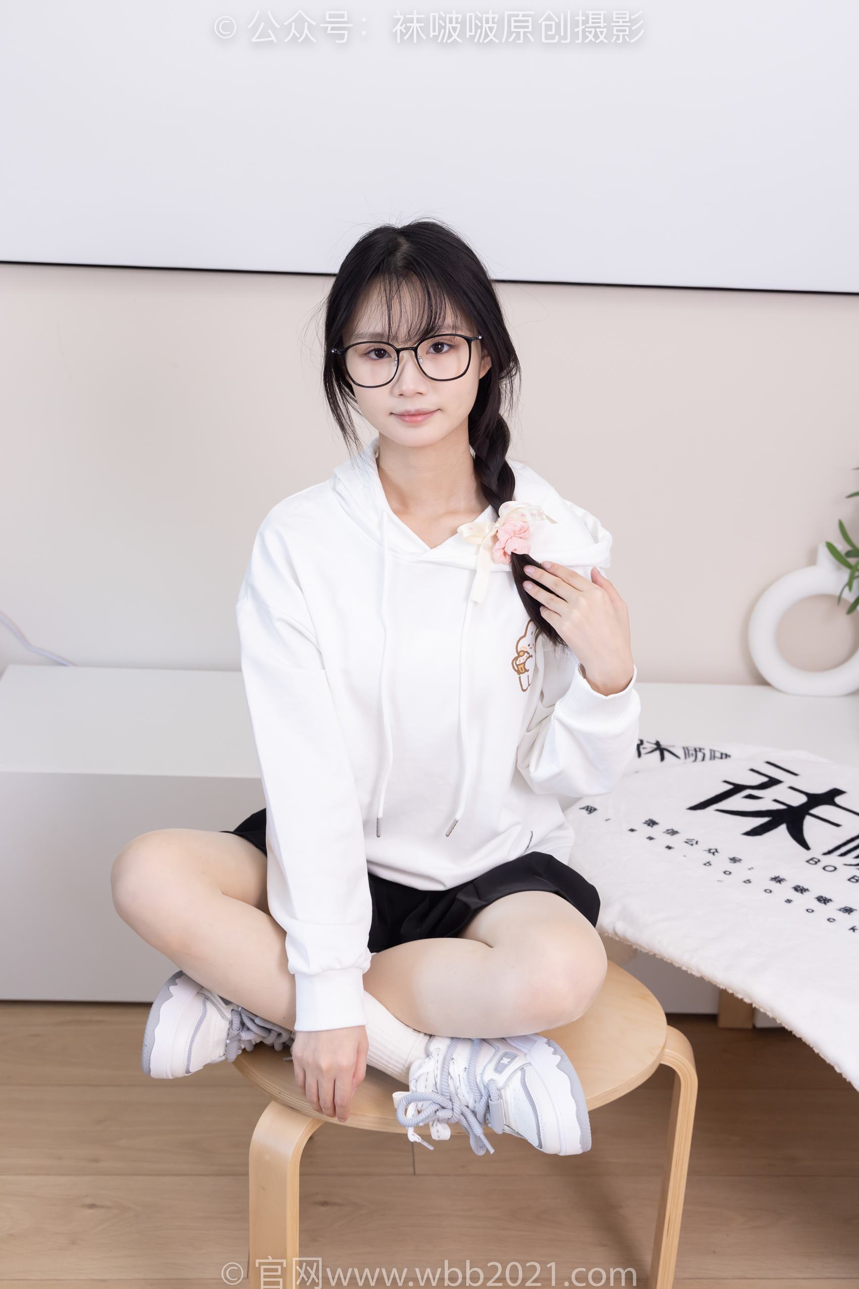 图片[27]-[BoBoSocks袜啵啵]NO.368 甜甜圈-运动鞋、白棉袜、油亮肉丝[160P] – 速更版-美库