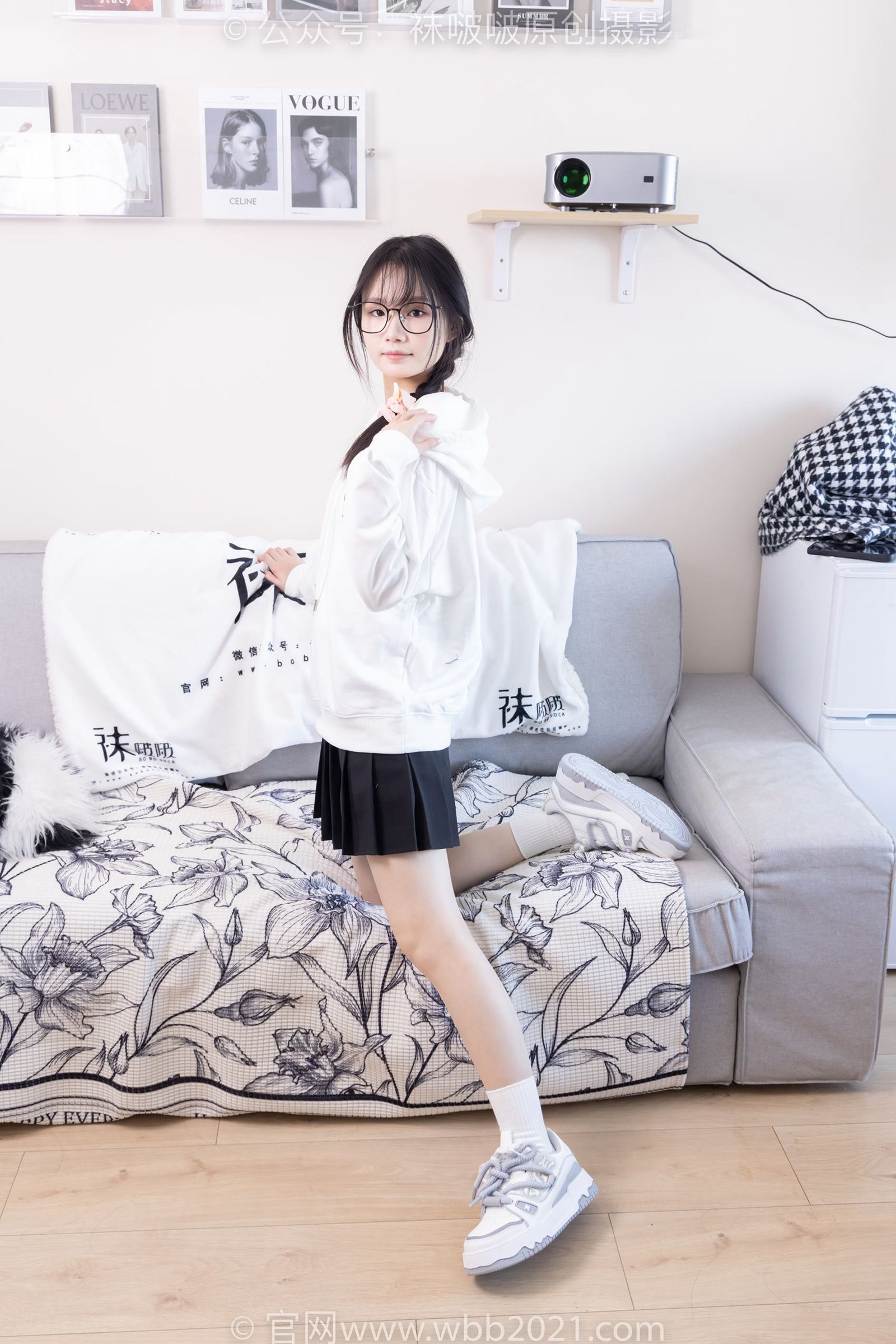 图片[36]-[BoBoSocks袜啵啵]NO.368 甜甜圈-运动鞋、白棉袜、油亮肉丝[160P] – 速更版-美库