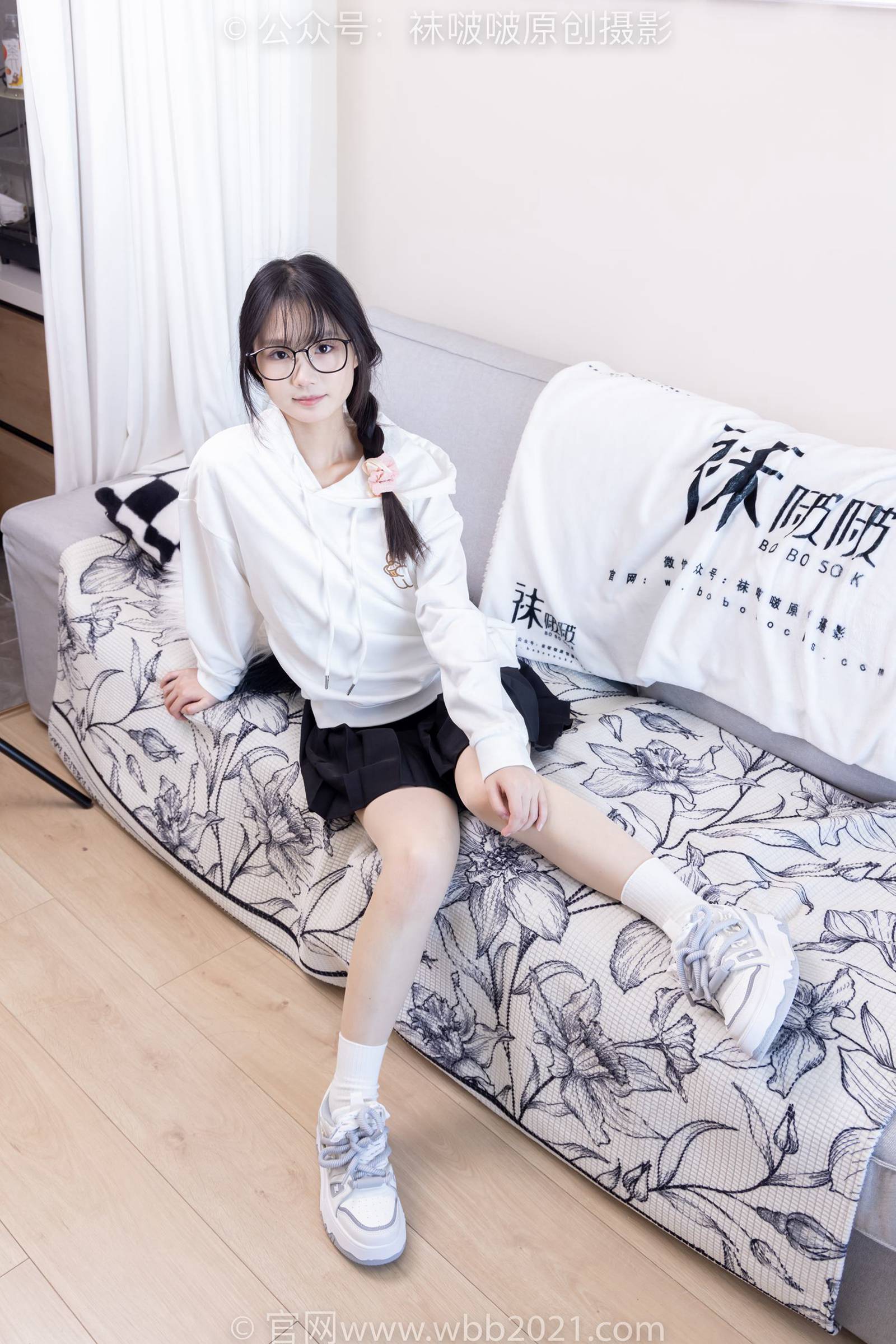 图片[43]-[BoBoSocks袜啵啵]NO.368 甜甜圈-运动鞋、白棉袜、油亮肉丝[160P] – 速更版-美库