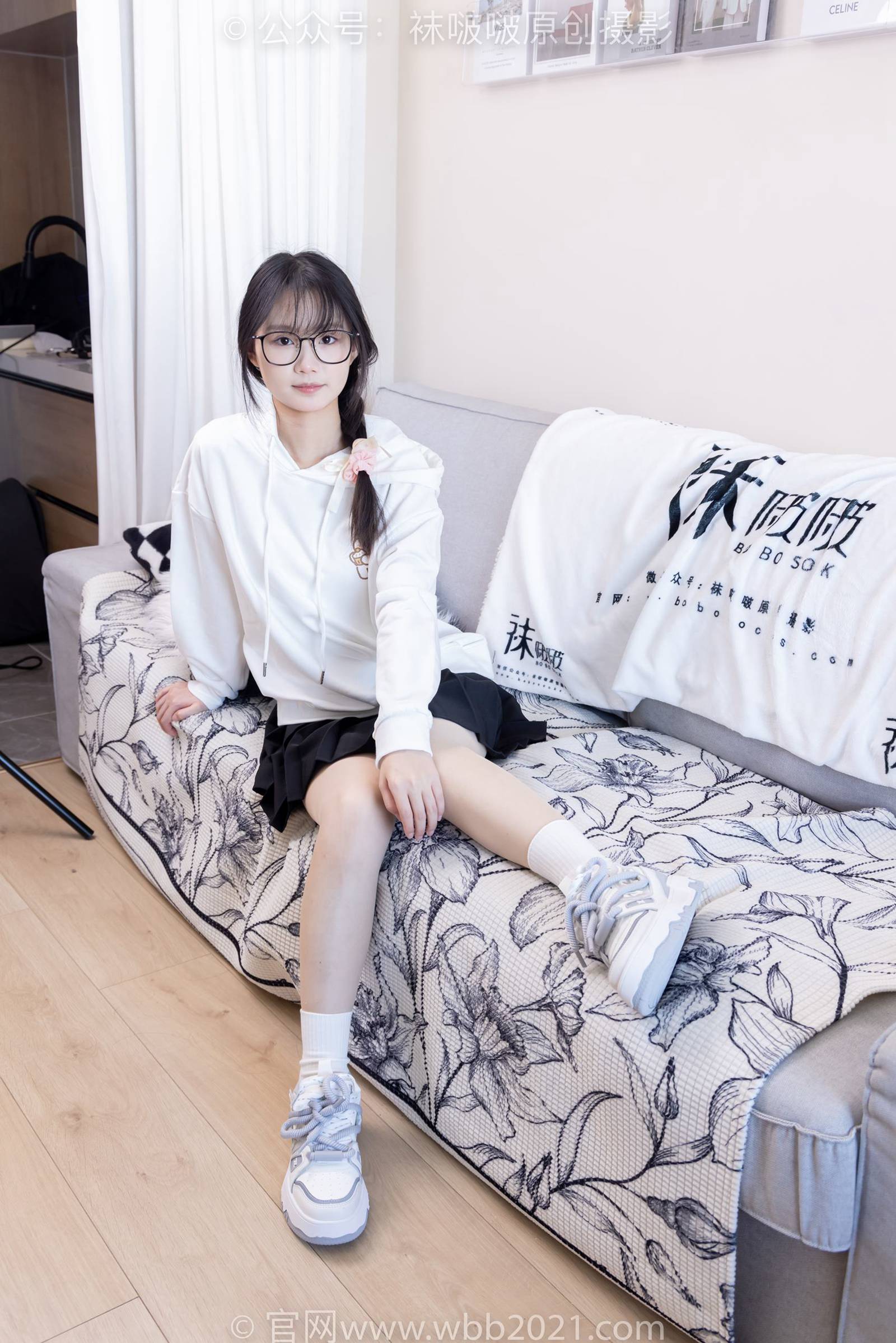 图片[49]-[BoBoSocks袜啵啵]NO.368 甜甜圈-运动鞋、白棉袜、油亮肉丝[160P] – 速更版-美库