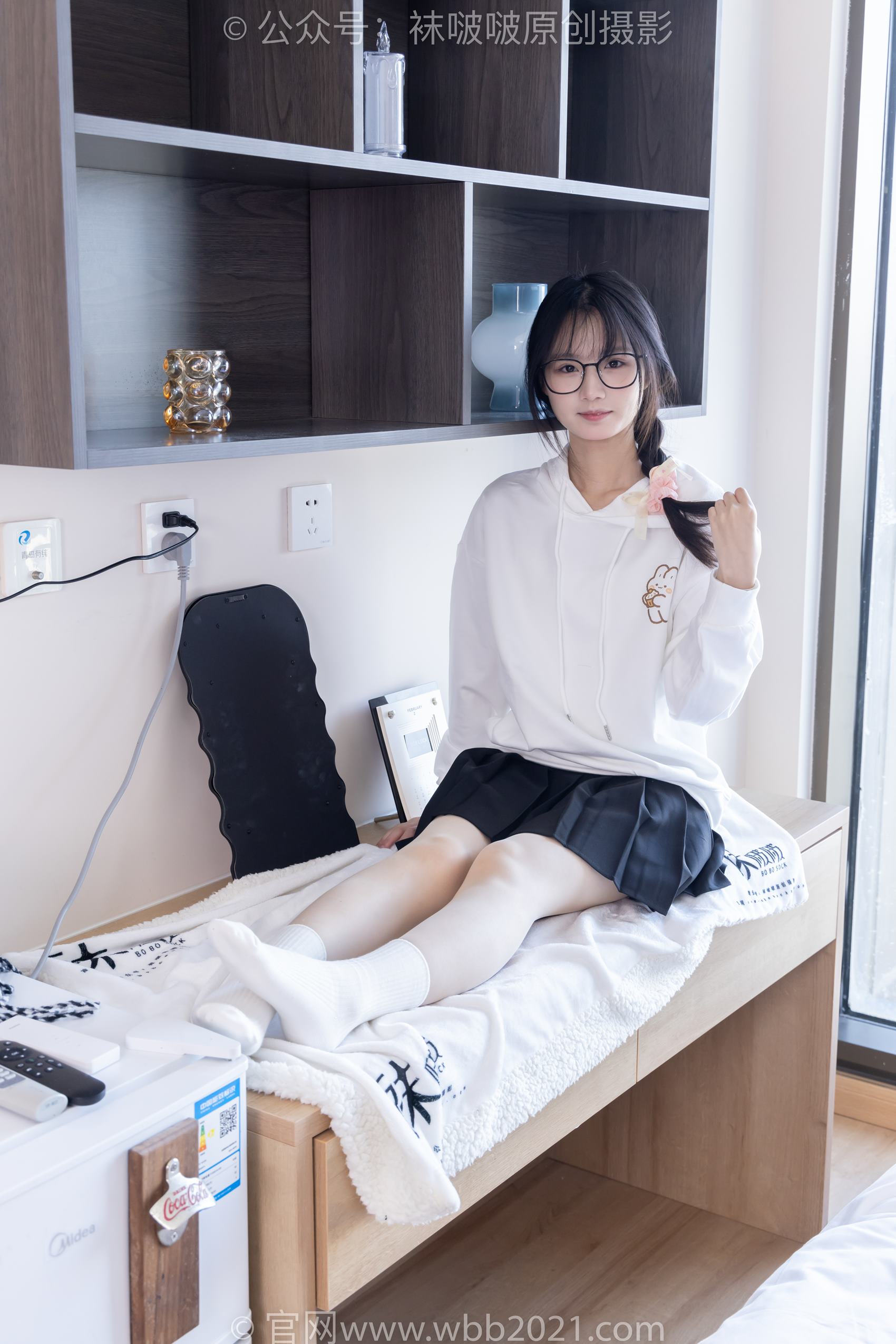 图片[55]-[BoBoSocks袜啵啵]NO.368 甜甜圈-运动鞋、白棉袜、油亮肉丝[160P] – 速更版-美库