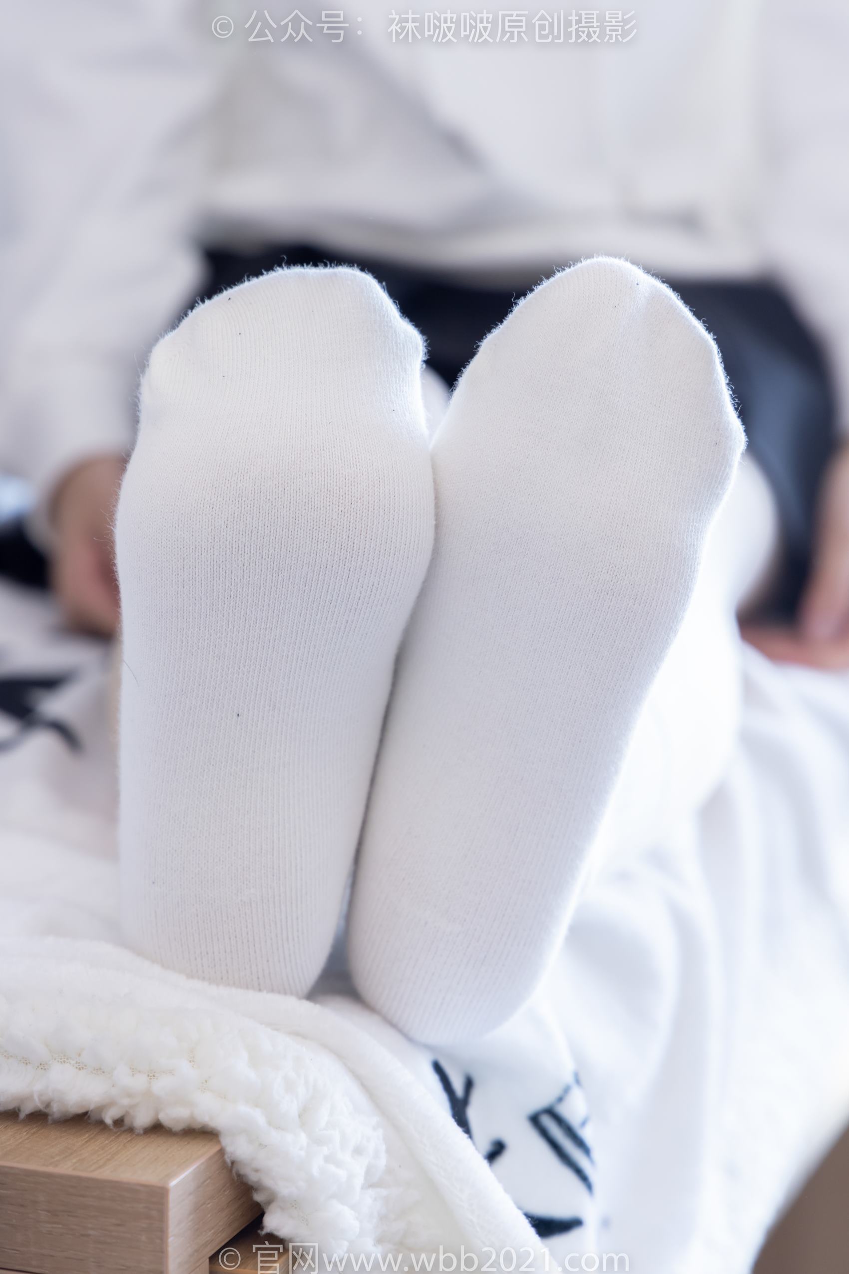 图片[59]-[BoBoSocks袜啵啵]NO.368 甜甜圈-运动鞋、白棉袜、油亮肉丝[160P] – 速更版-美库