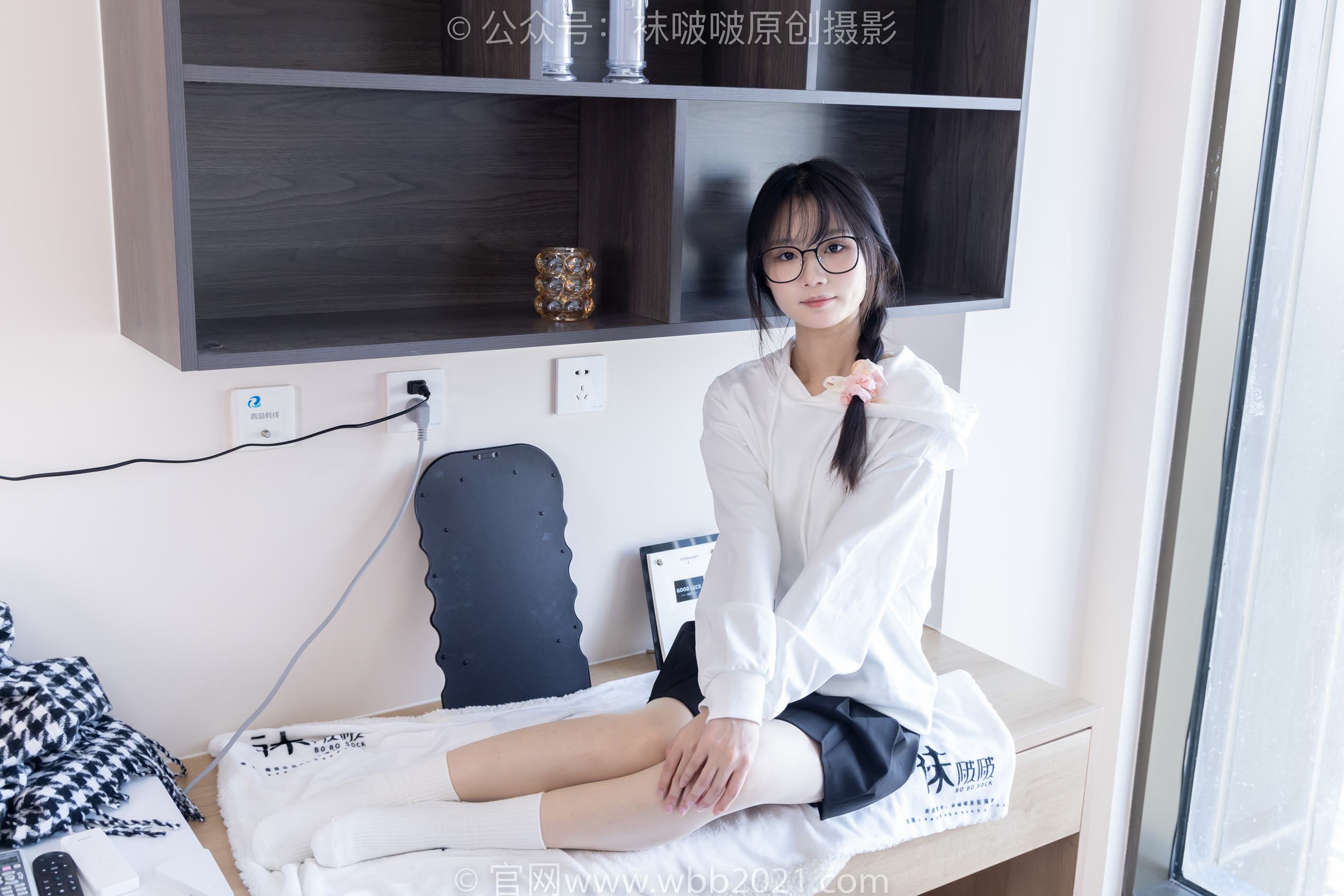 图片[76]-[BoBoSocks袜啵啵]NO.368 甜甜圈-运动鞋、白棉袜、油亮肉丝[160P] – 速更版-美库