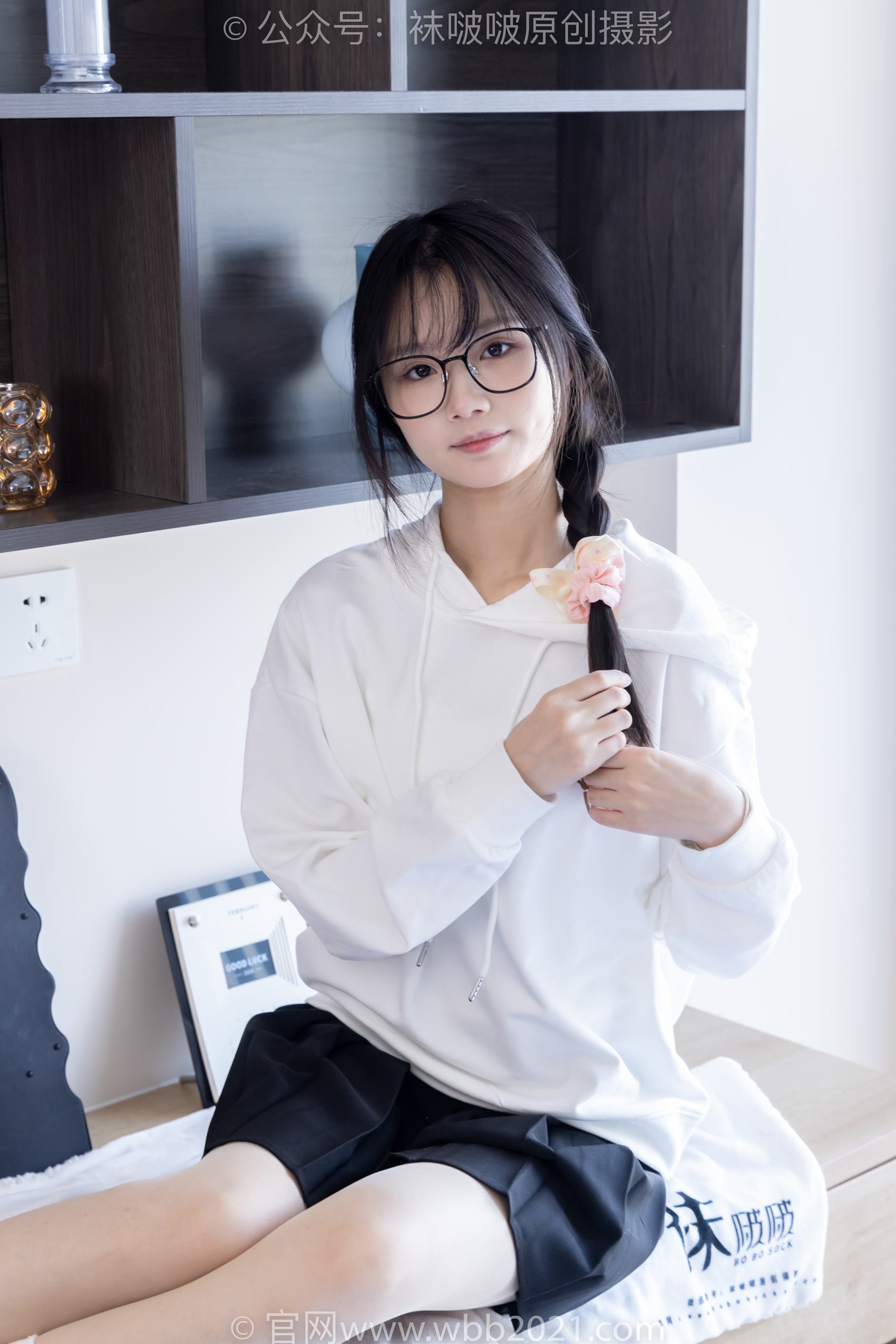 图片[78]-[BoBoSocks袜啵啵]NO.368 甜甜圈-运动鞋、白棉袜、油亮肉丝[160P] – 速更版-美库