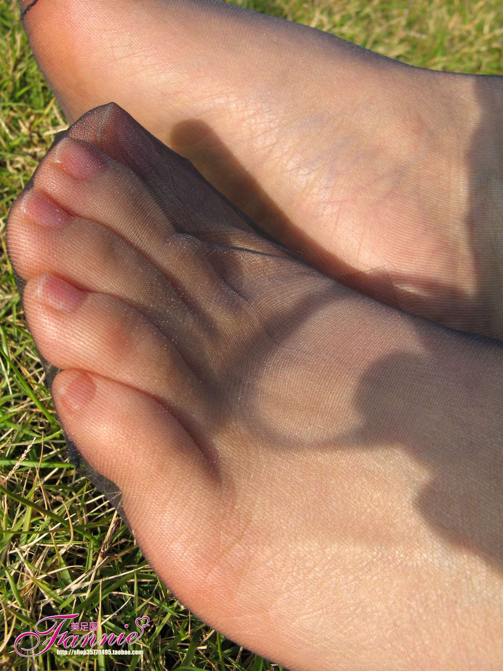 图片[23]-Fannie芬妮每足园 No.465 夕阳醉了 纯丝裸足[73P] – 速更版-美库