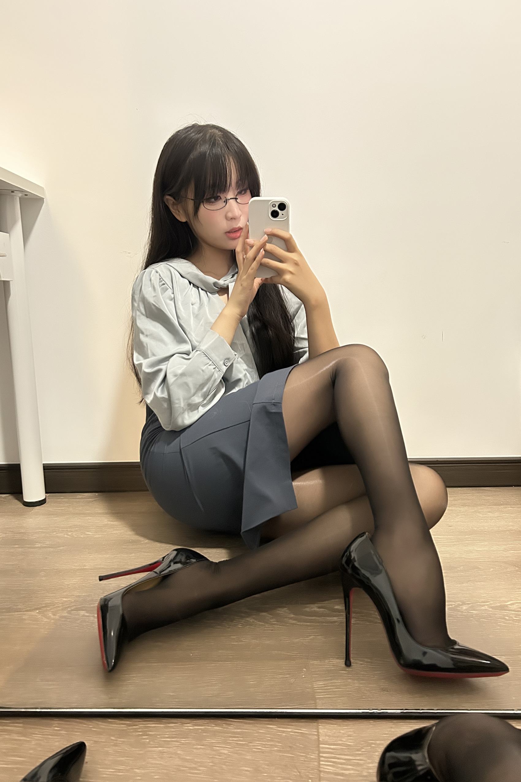 图片[14]-轩萧学姐  – 蓝裙OL[127P] – 速更版-美库