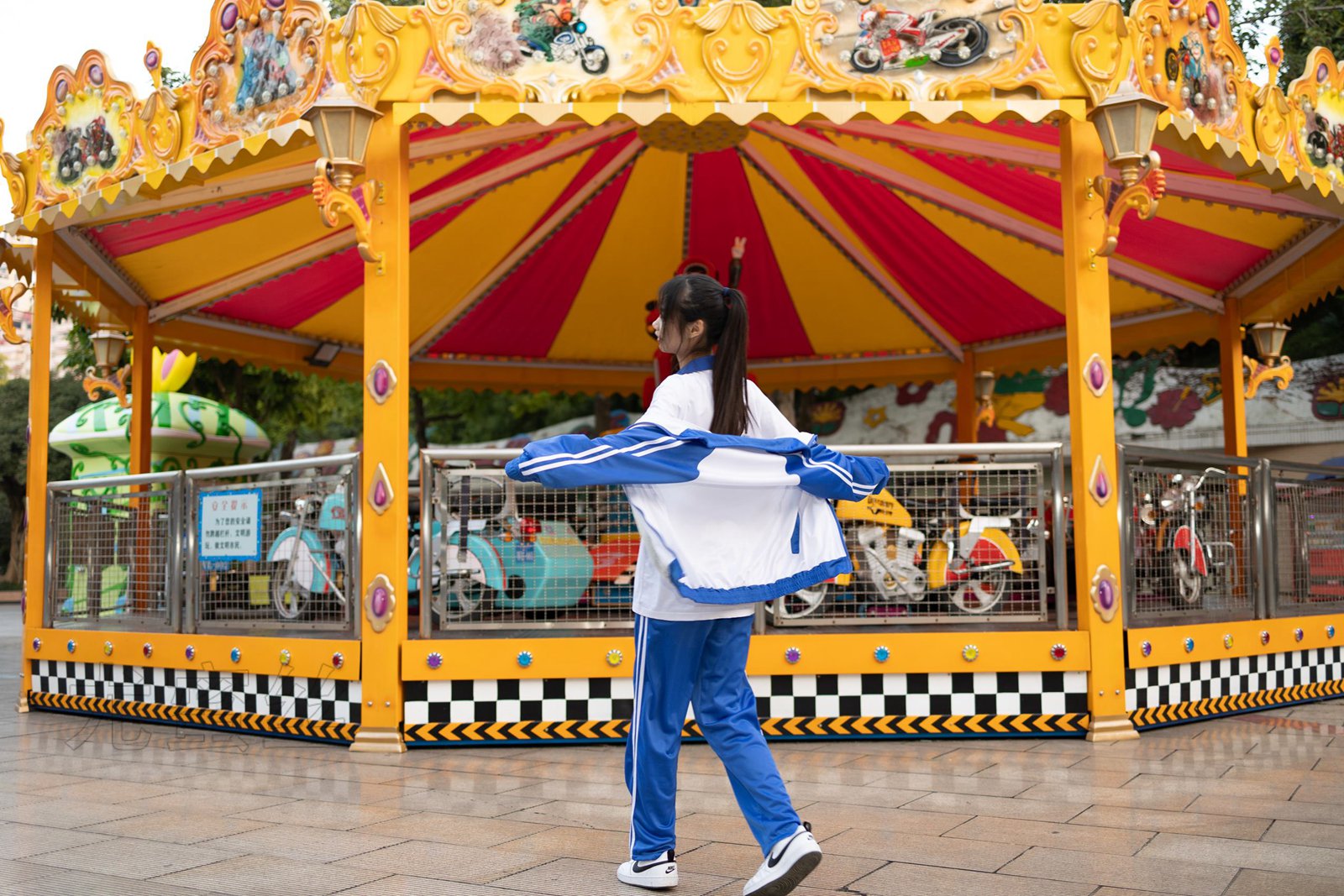 图片[71]-尤蜜丝 NO.100 穿搭推广展示图集[95P] – 速更版-美库