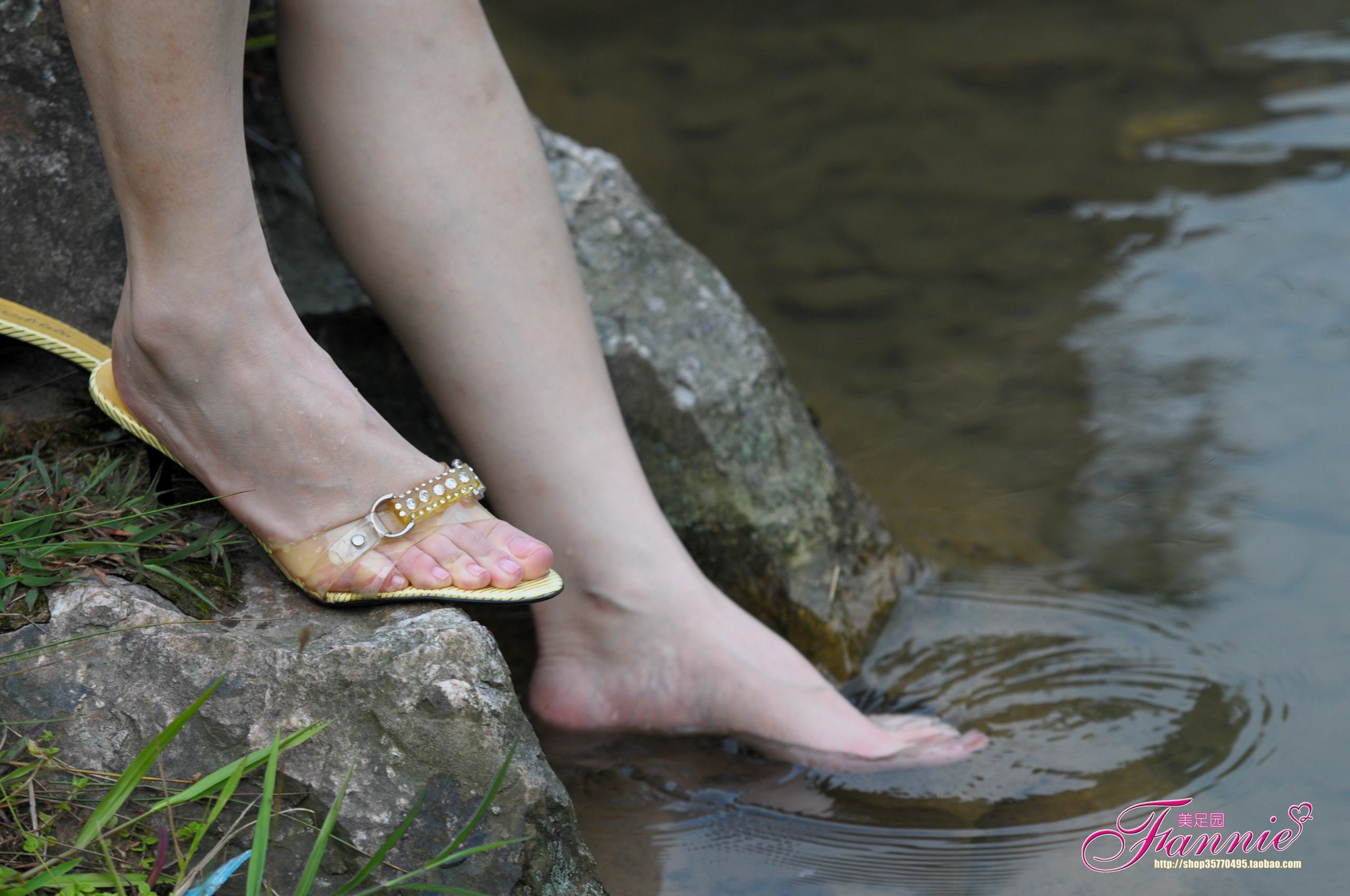 图片[53]-Fannie芬妮每足园 No.474 夏日风情 透明凉拖[59P] – 速更版-美库