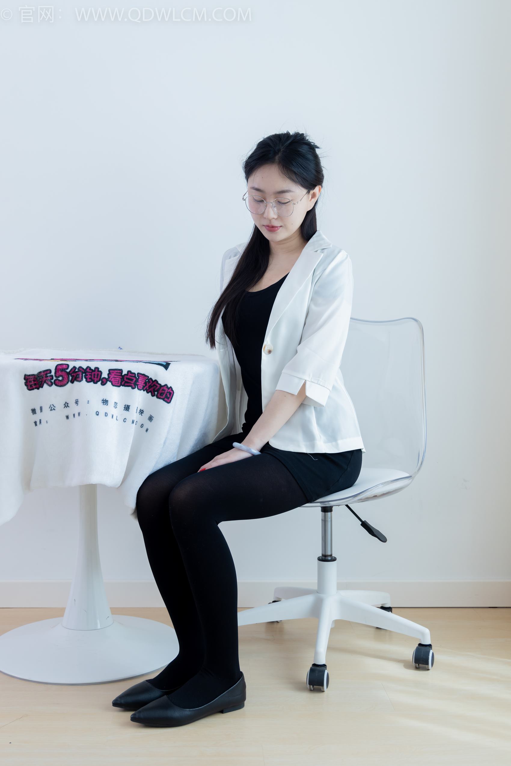 图片[25]-物恋传媒 NO.1947 美兔-满园春色[150P] – 速更版-美库