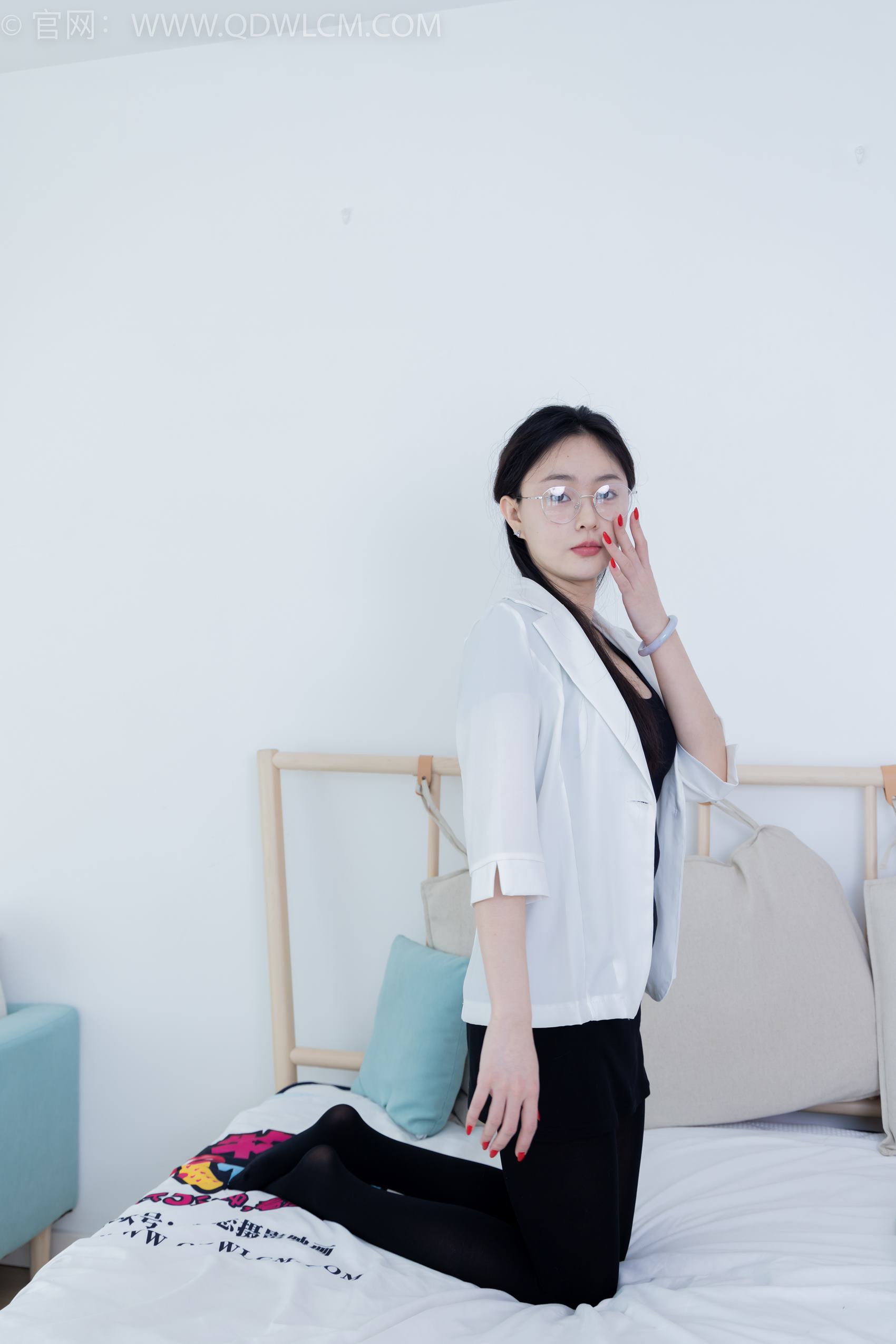 图片[53]-物恋传媒 NO.1947 美兔-满园春色[150P] – 速更版-美库