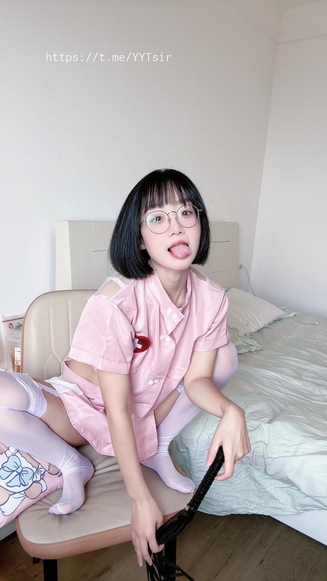 图片[19]-动漫博主@胜利的小生活微密圈系列 -嘉宾-姓感护士装 [18P] – 速更版-美库