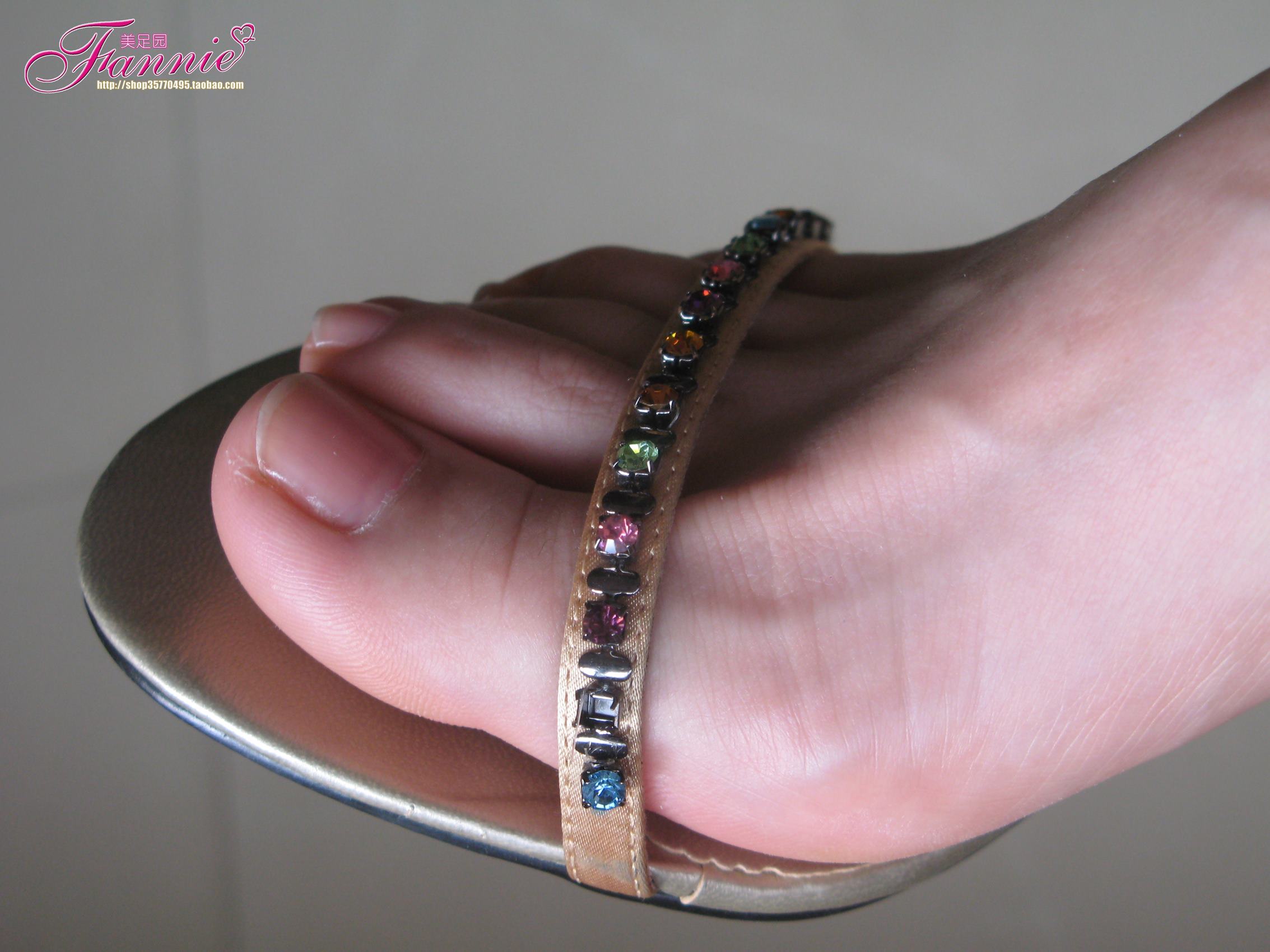 图片[18]-Fannie芬妮每足园 No.475 夏日风情 简约凉拖[64P] – 速更版-美库