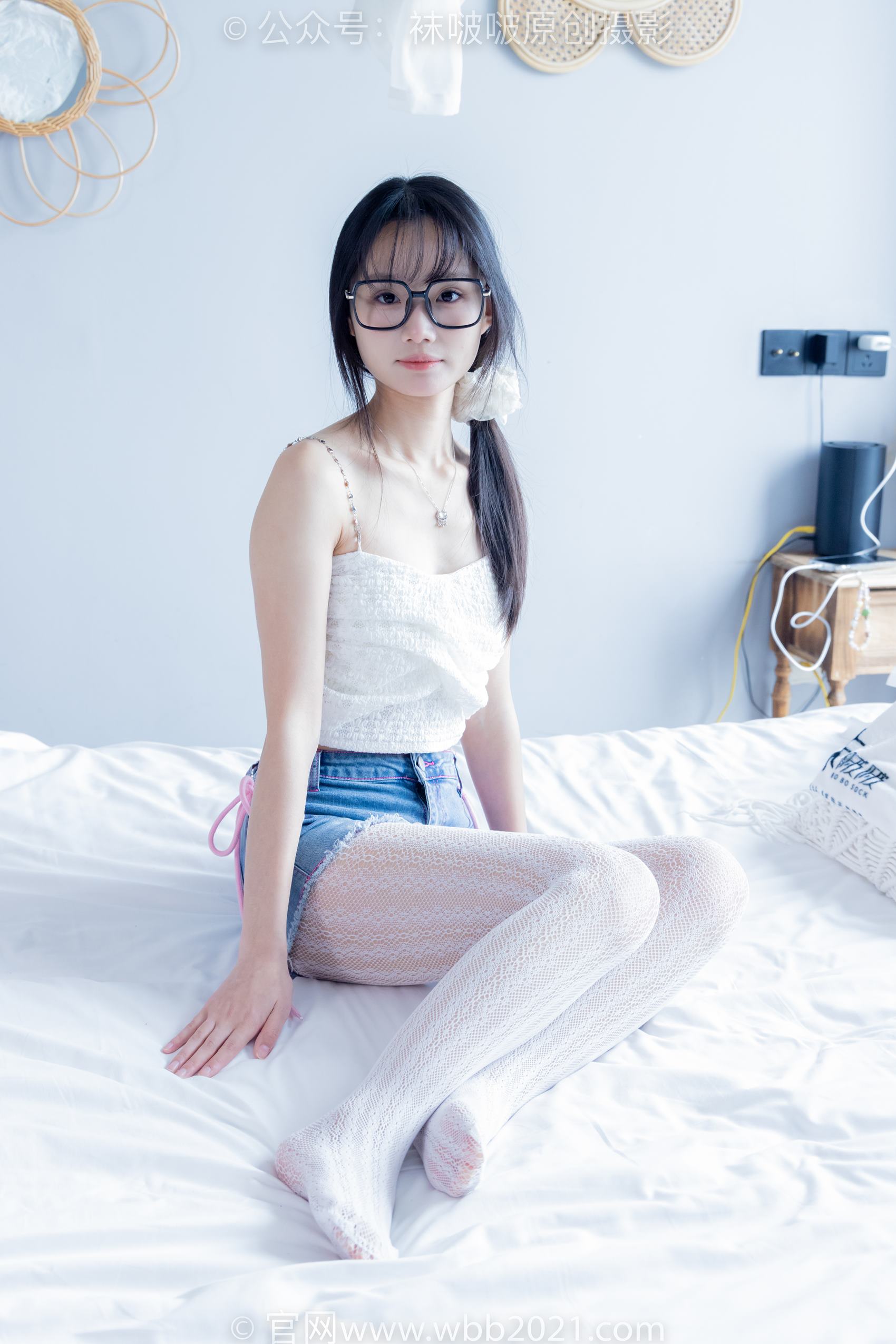 图片[29]-[BoBoSocks袜啵啵]NO.372 甜甜圈-板鞋、白色蕾丝袜、可拆卸牛仔裤、裤里丝[140P] – 速更版-美库